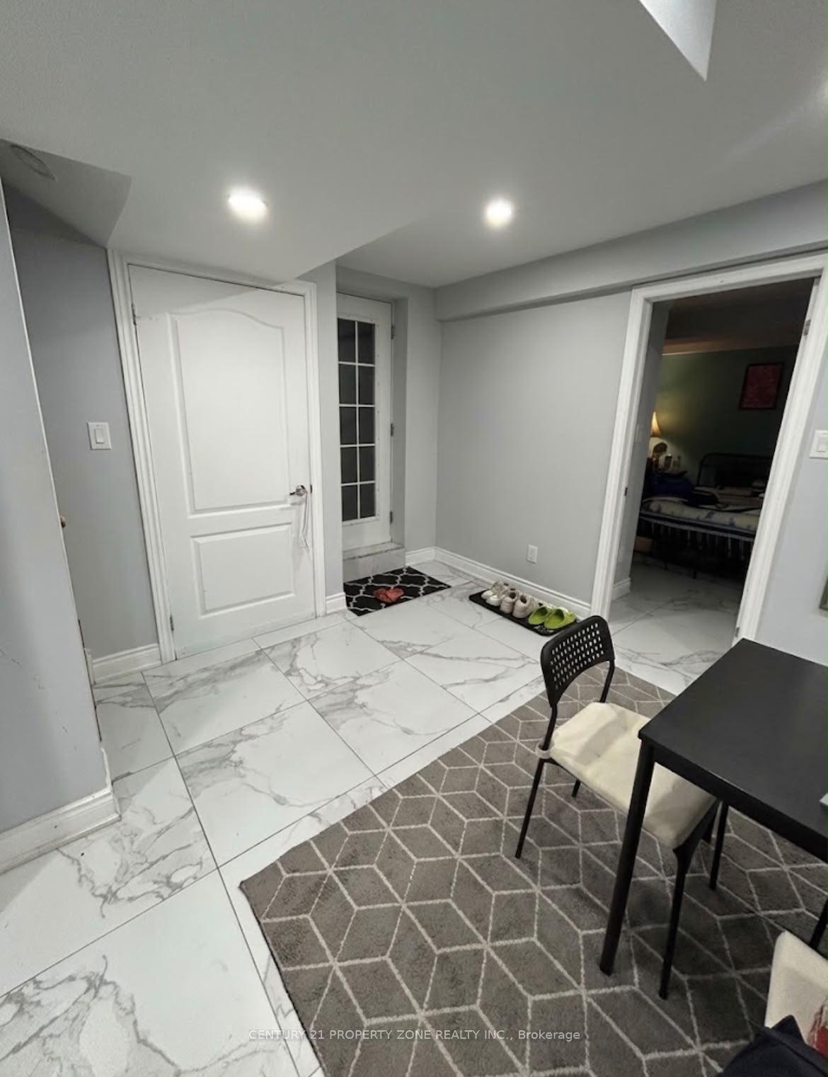 Photo 2 of 65 Sugarberry Drive, Brampton, Credit Valley — HOMEH
