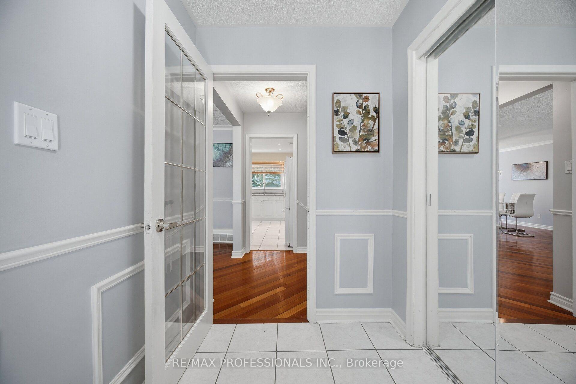 Photo 6 of 75 Sabrina Drive, Etobicoke, Willowridge-Martingrove-Richview — HOMEH