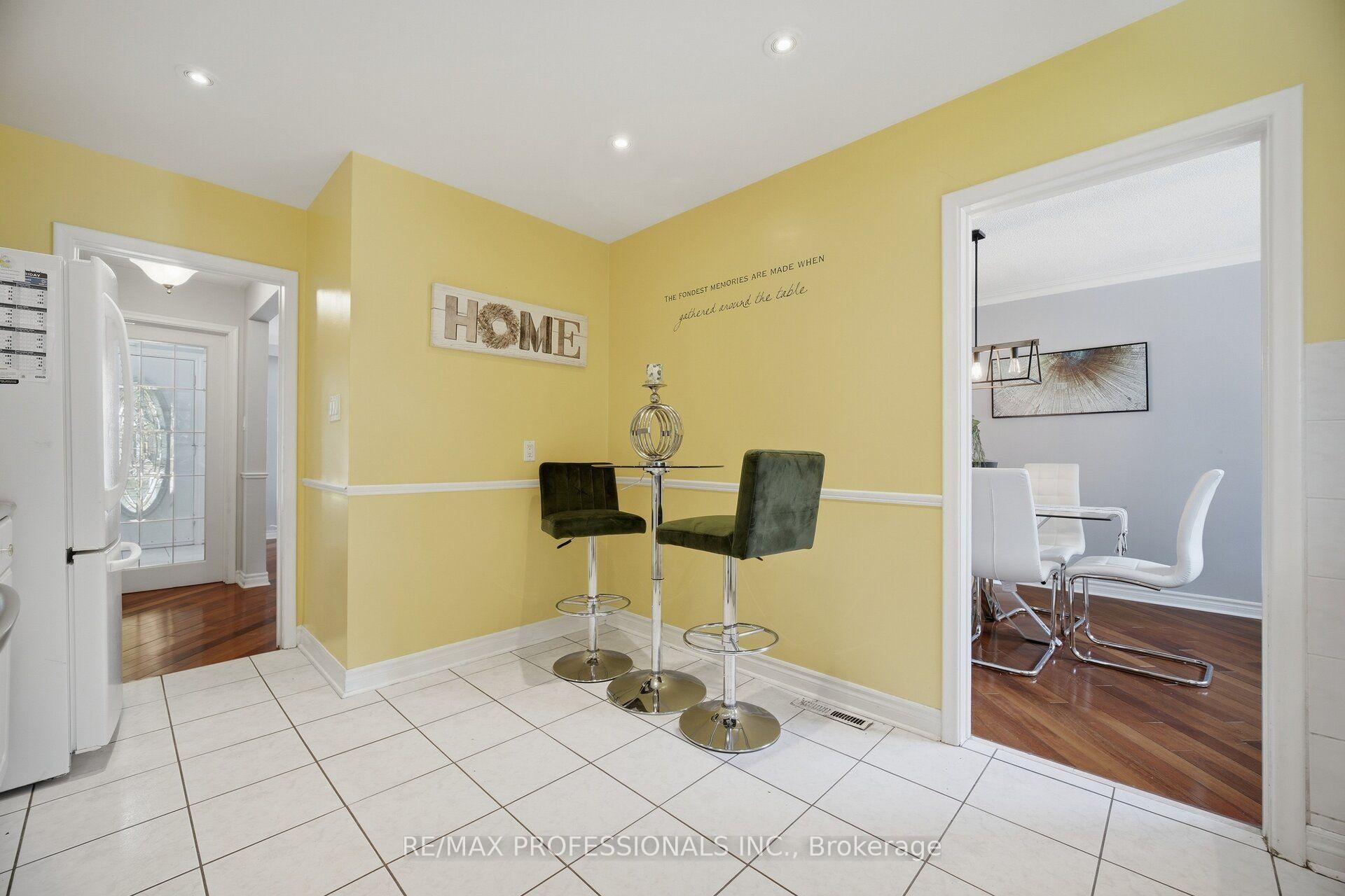 Photo 9 of 75 Sabrina Drive, Etobicoke, Willowridge-Martingrove-Richview — HOMEH