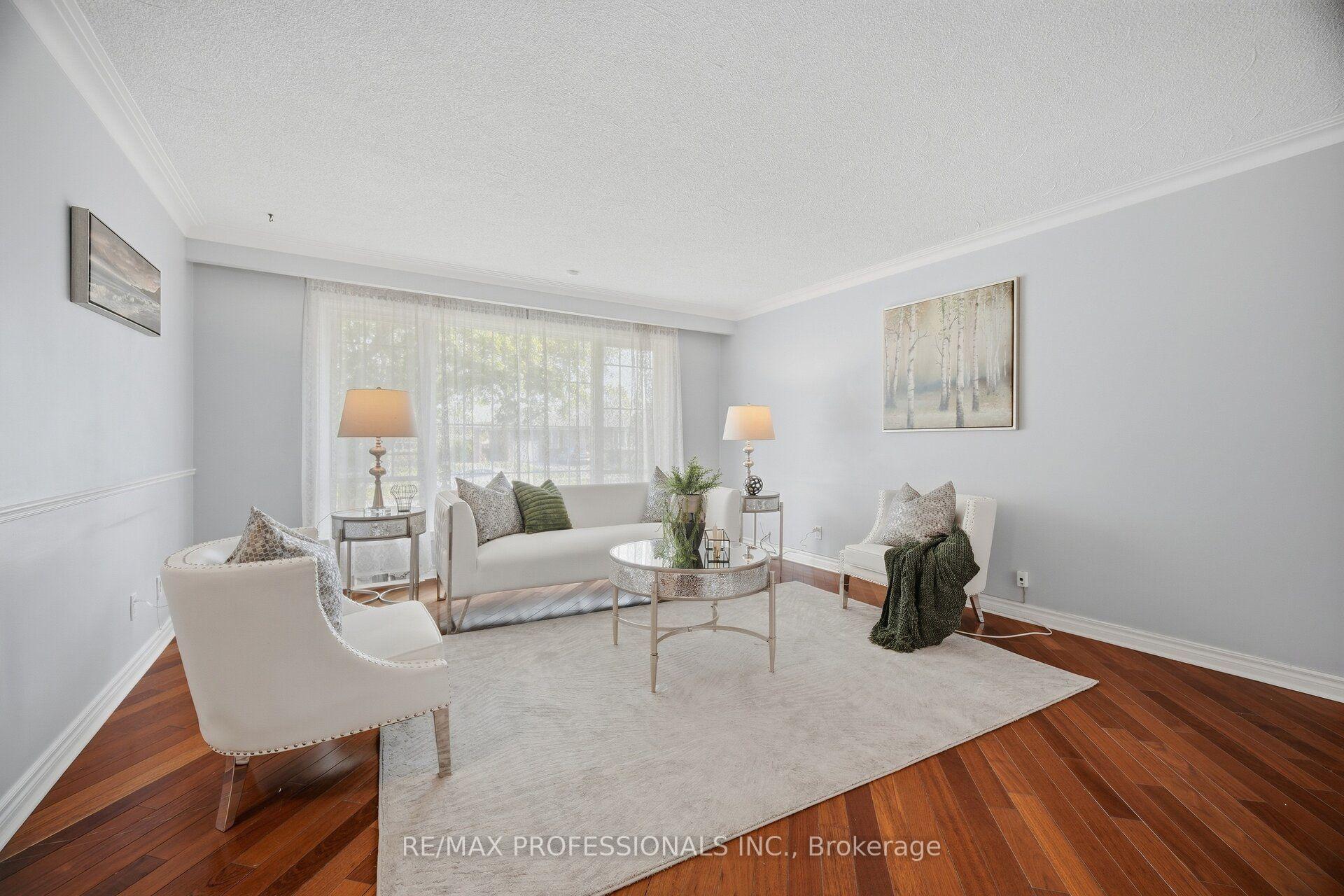 Photo 12 of 75 Sabrina Drive, Etobicoke, Willowridge-Martingrove-Richview — HOMEH