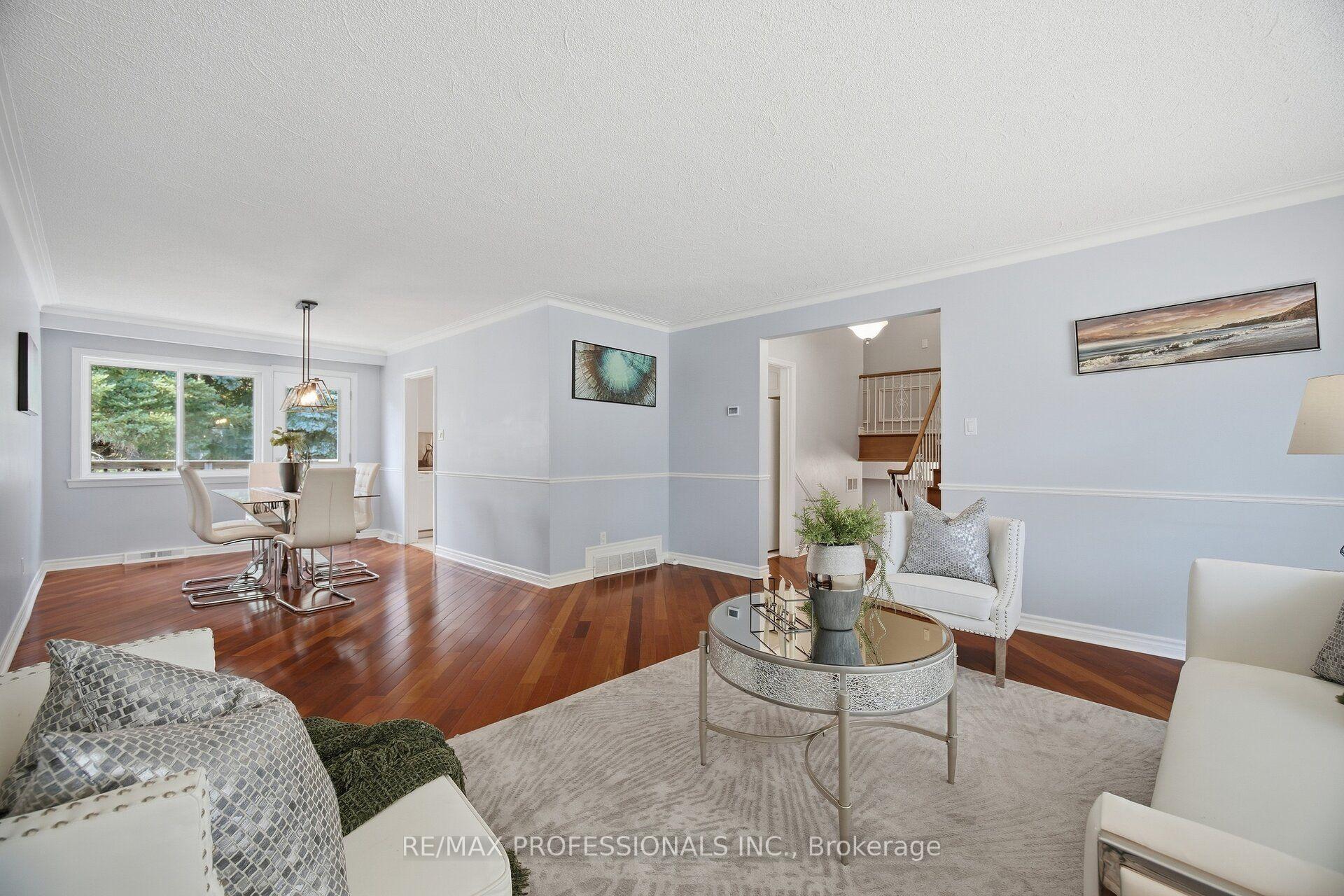 Photo 13 of 75 Sabrina Drive, Etobicoke, Willowridge-Martingrove-Richview — HOMEH