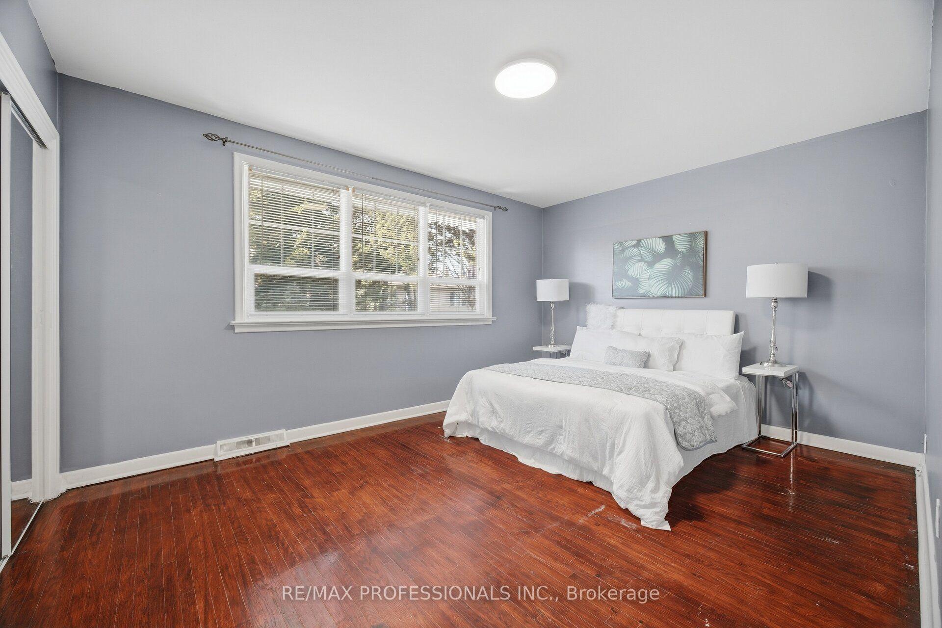 Photo 20 of 75 Sabrina Drive, Etobicoke, Willowridge-Martingrove-Richview — HOMEH