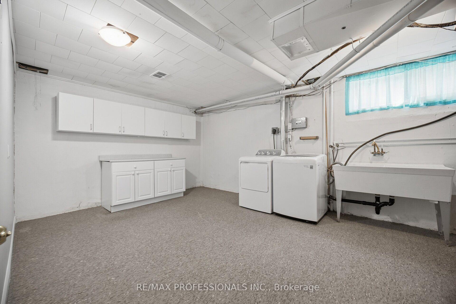 Photo 38 of 75 Sabrina Drive, Etobicoke, Willowridge-Martingrove-Richview — HOMEH