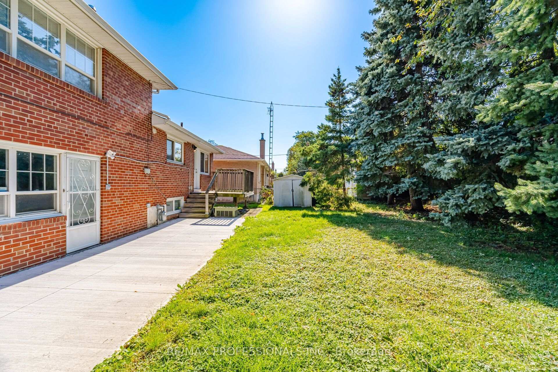 Photo 43 of 75 Sabrina Drive, Etobicoke, Willowridge-Martingrove-Richview — HOMEH