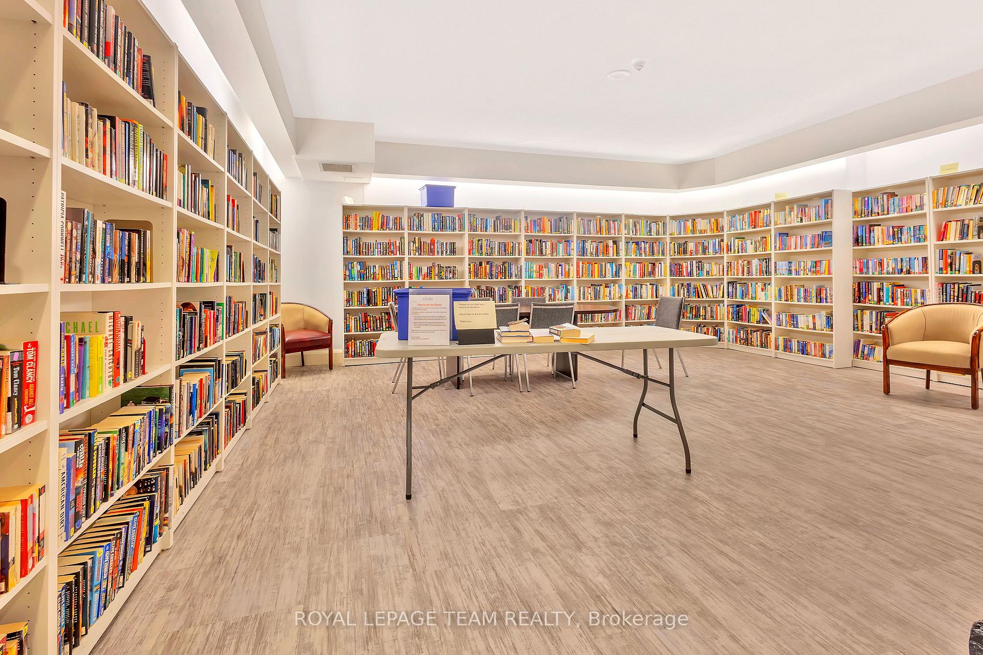 Photo 15 of Unit 909, 2759 Carousel Crescent, Ottawa, Emerald Woods/Sawmill Creek — HOMEH