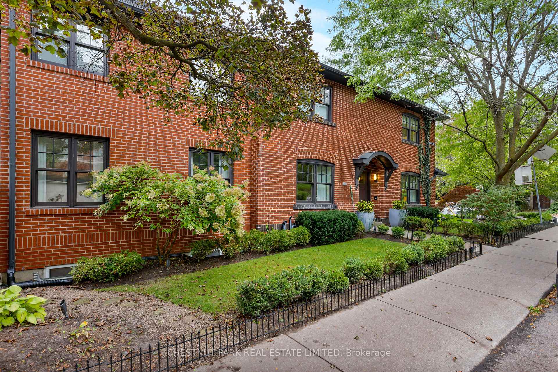 Photo 2 of 128 Manor Road E, Toronto, Mount Pleasant West — HOMEH