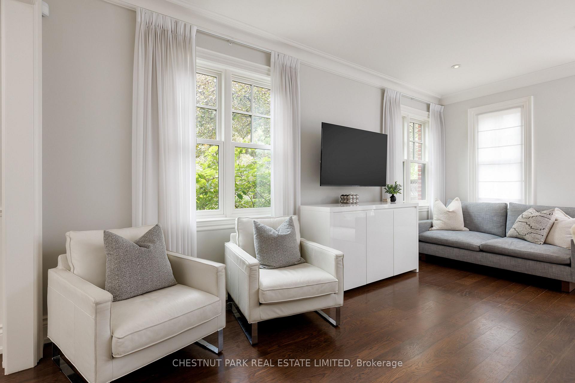Photo 12 of 128 Manor Road E, Toronto, Mount Pleasant West — HOMEH