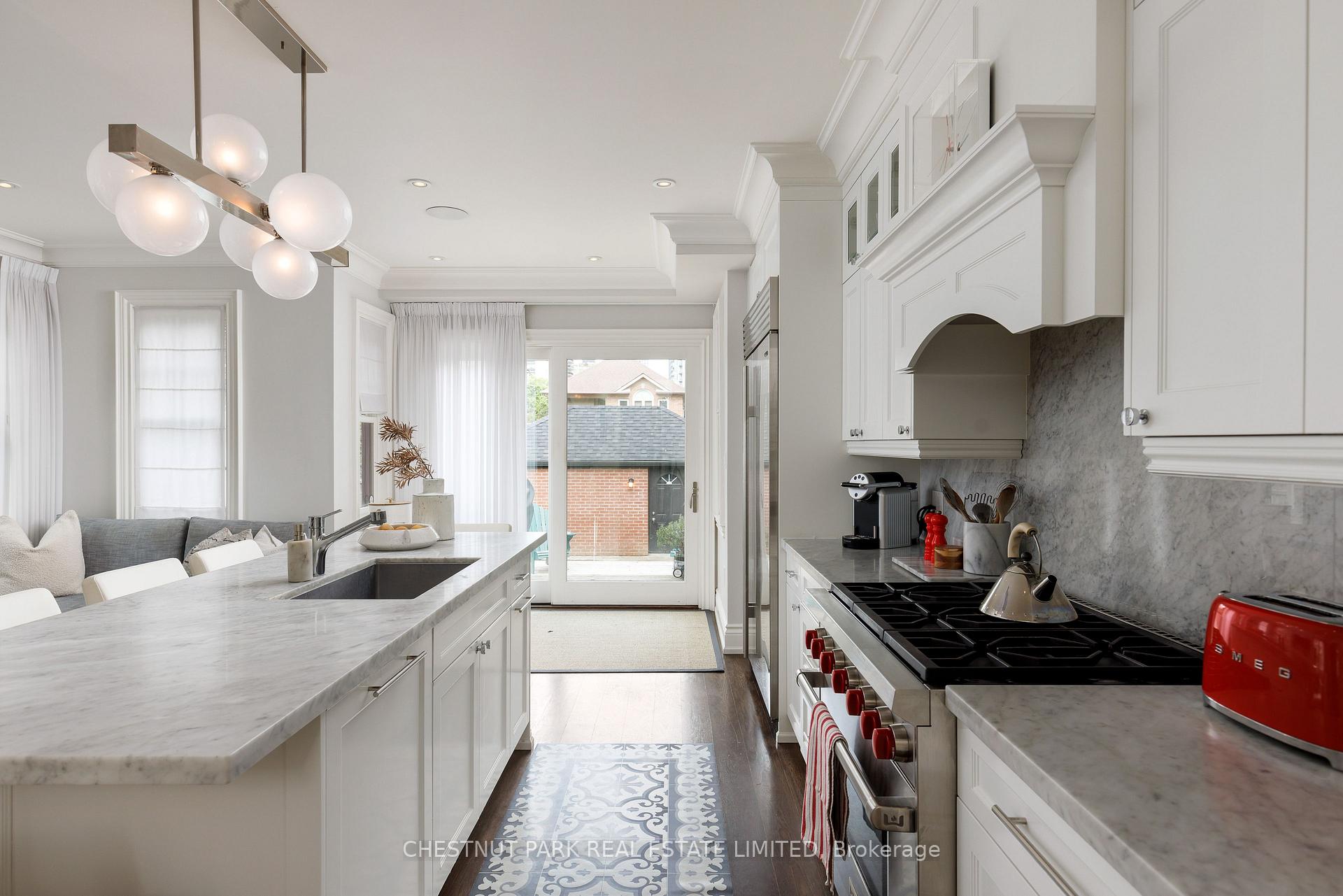 Photo 15 of 128 Manor Road E, Toronto, Mount Pleasant West — HOMEH