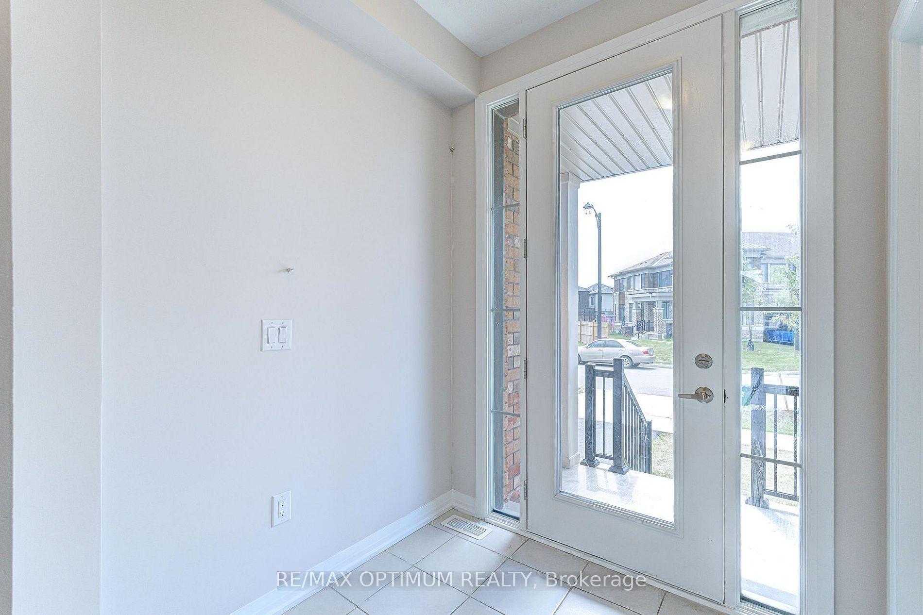 Photo 4 of 72 Blacklock Street, Cambridge, Westview — HOMEH