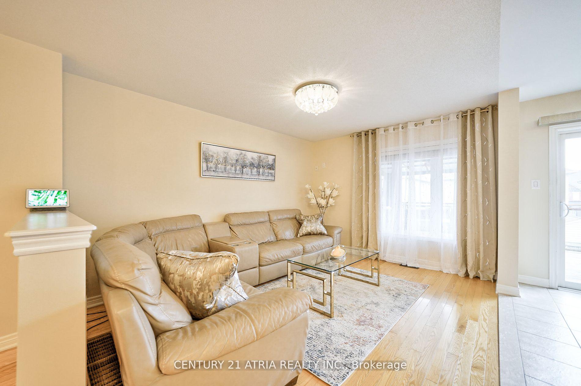 Photo 15 of 28 Barli Crescent, Vaughan, Patterson — HOMEH