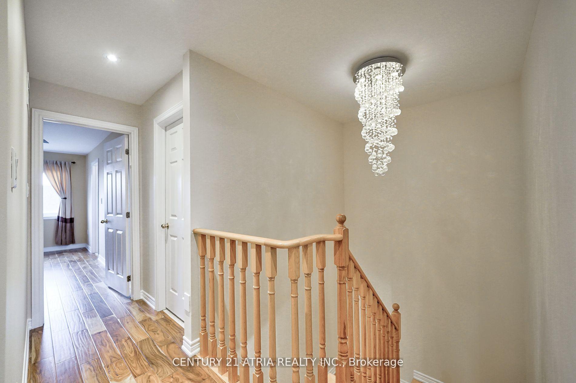 Photo 17 of 28 Barli Crescent, Vaughan, Patterson — HOMEH
