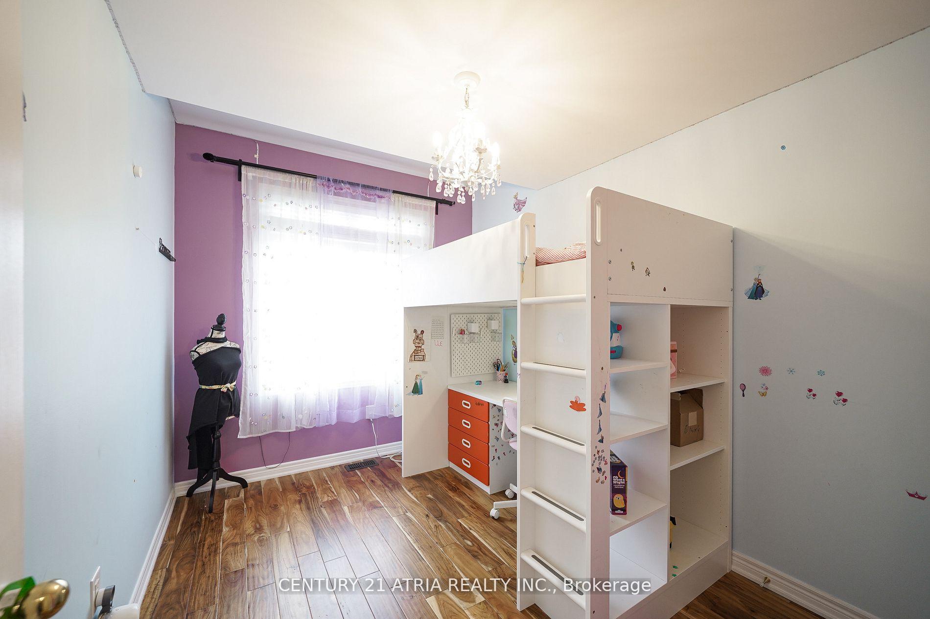 Photo 22 of 28 Barli Crescent, Vaughan, Patterson — HOMEH