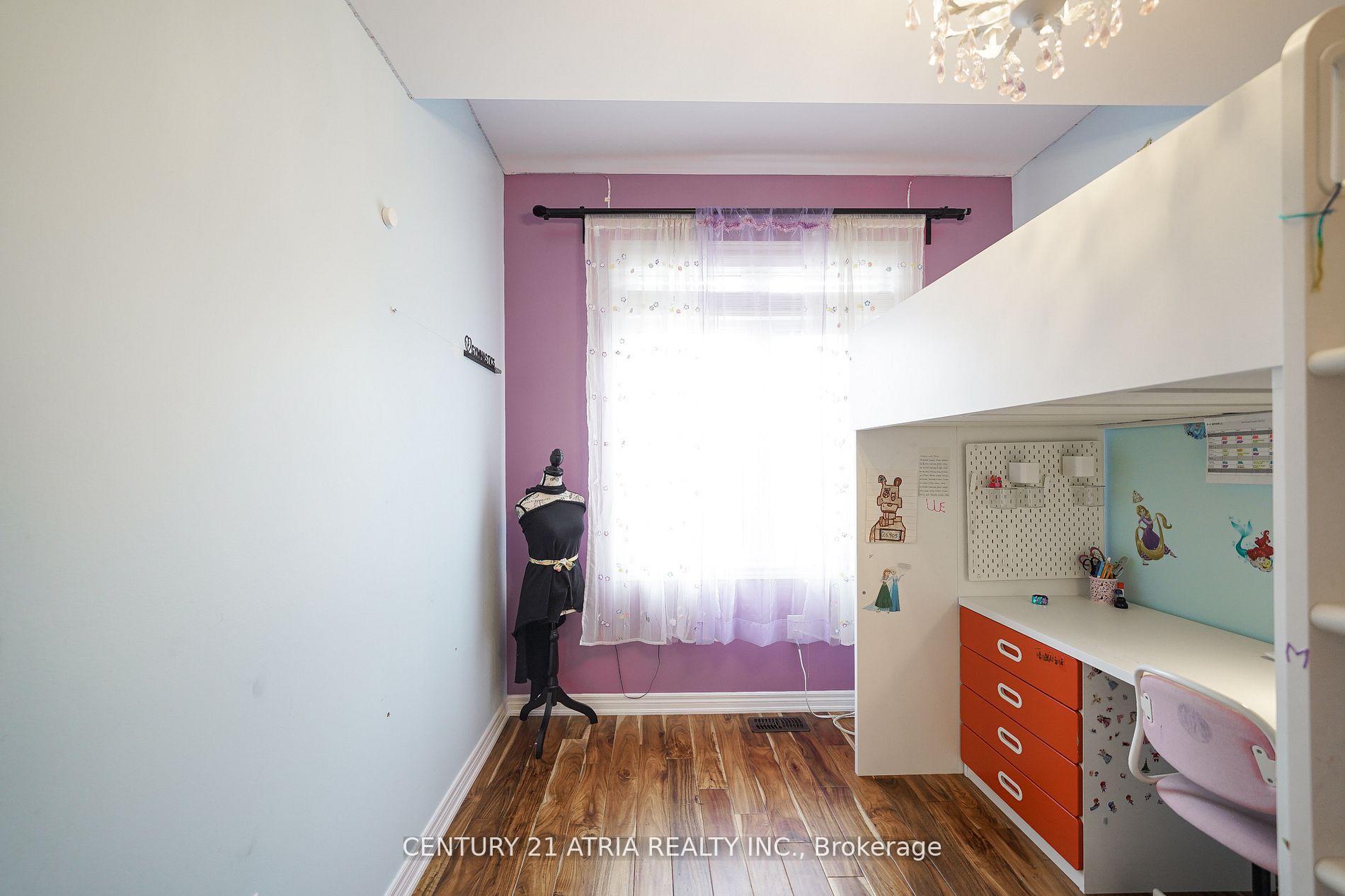 Photo 23 of 28 Barli Crescent, Vaughan, Patterson — HOMEH
