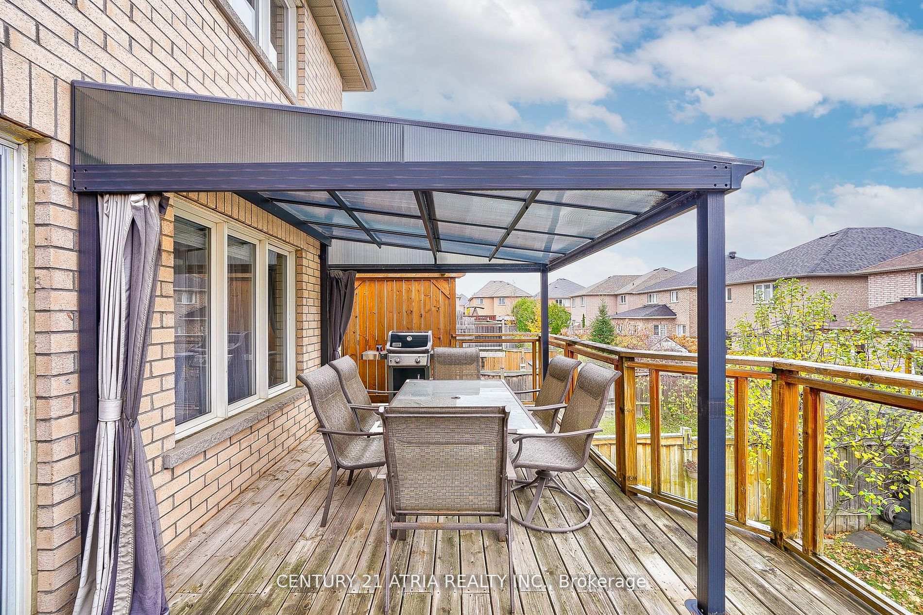 Photo 24 of 28 Barli Crescent, Vaughan, Patterson — HOMEH