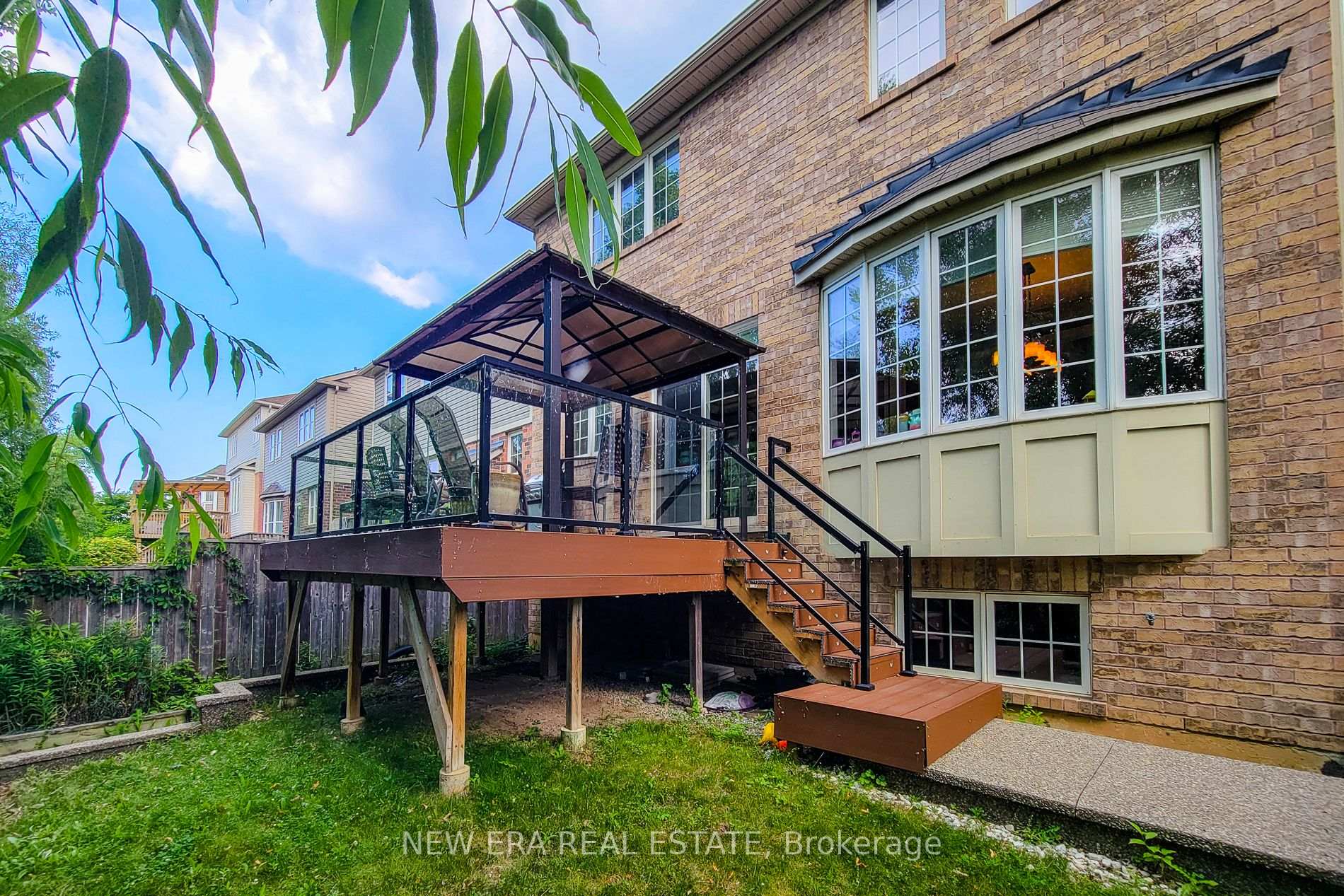 Photo 4 of 128 Montreal Circle, Hamilton, Winona Park — HOMEH