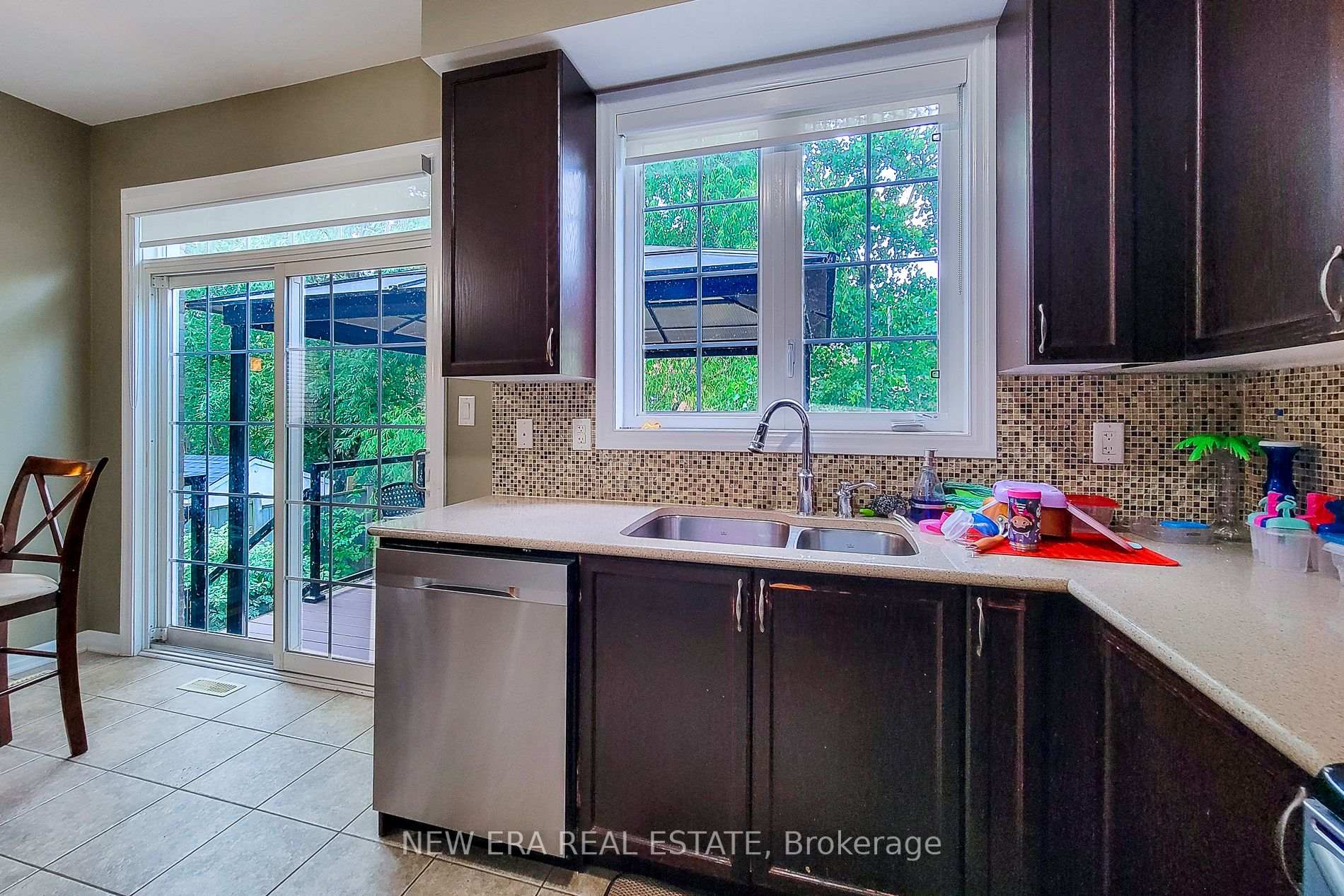 Photo 20 of 128 Montreal Circle, Hamilton, Winona Park — HOMEH