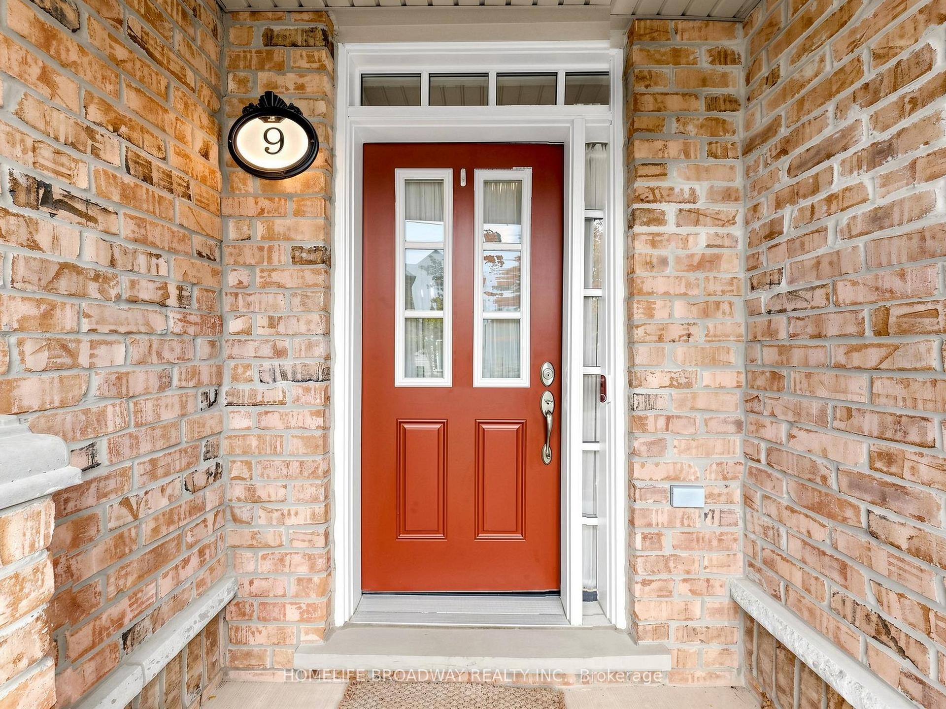 Photo 3 of 9 Earnshaw Drive, Markham, Victoria Square — HOMEH