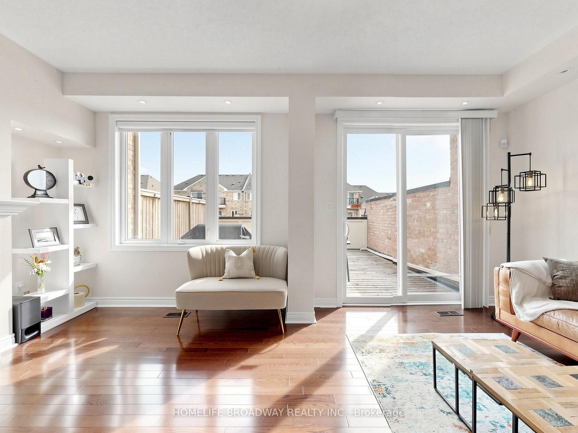 Photo 8 of 9 Earnshaw Drive, Markham, Victoria Square — HOMEH