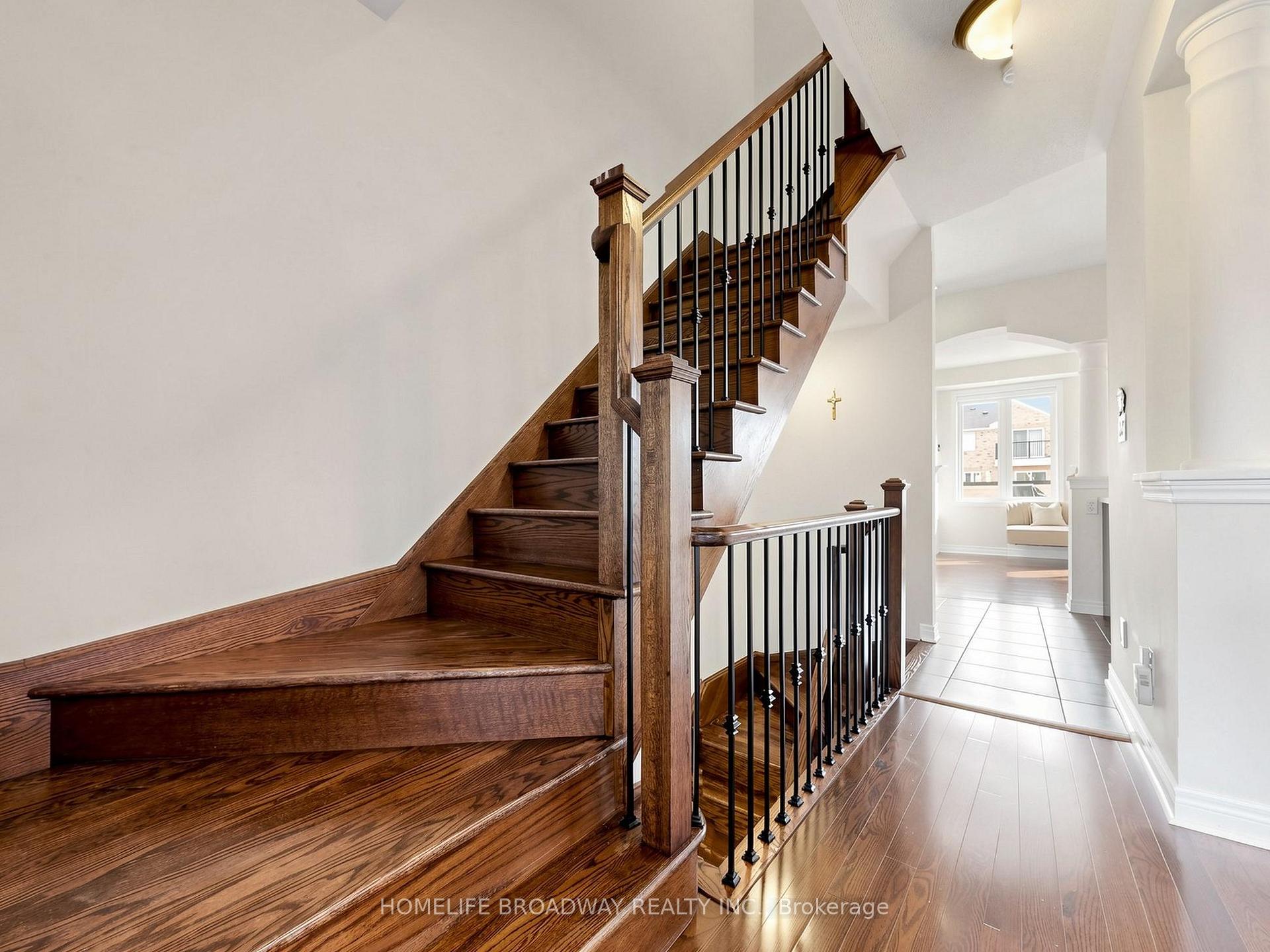 Photo 19 of 9 Earnshaw Drive, Markham, Victoria Square — HOMEH