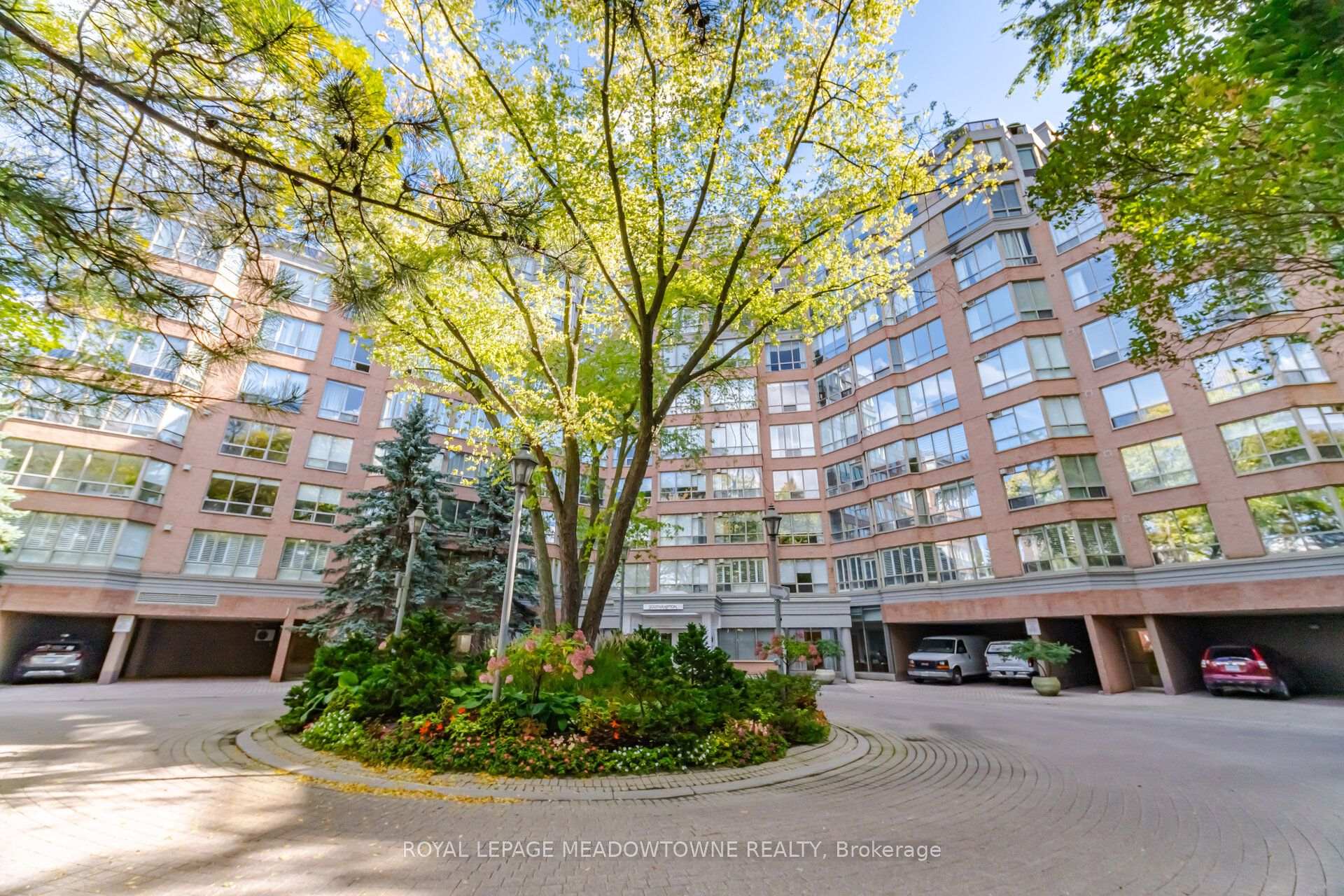 Photo of Unit 816, 1 Ripley Avenue
