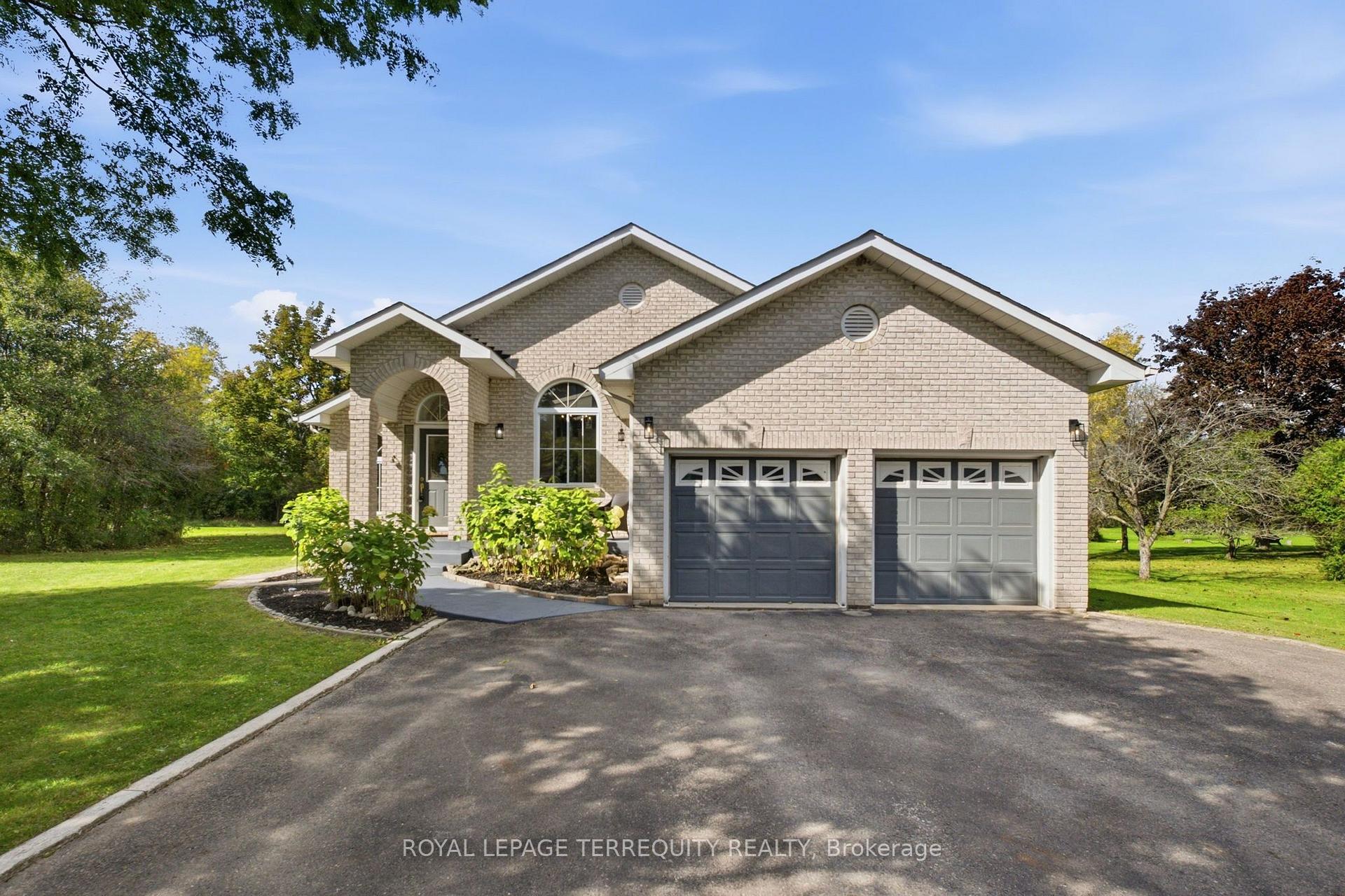 Photo 2 of 29 Ontoro Boulevard, Ajax, South East — HOMEH