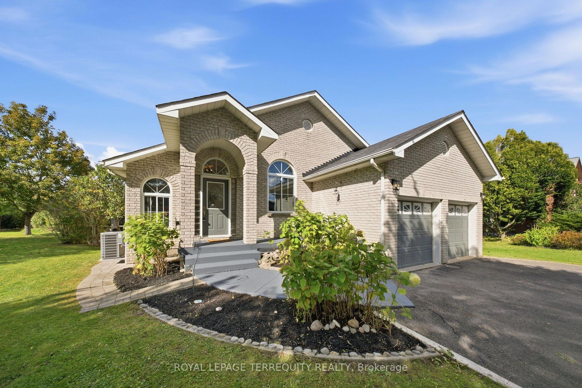 Photo 4 of 29 Ontoro Boulevard, Ajax, South East — HOMEH