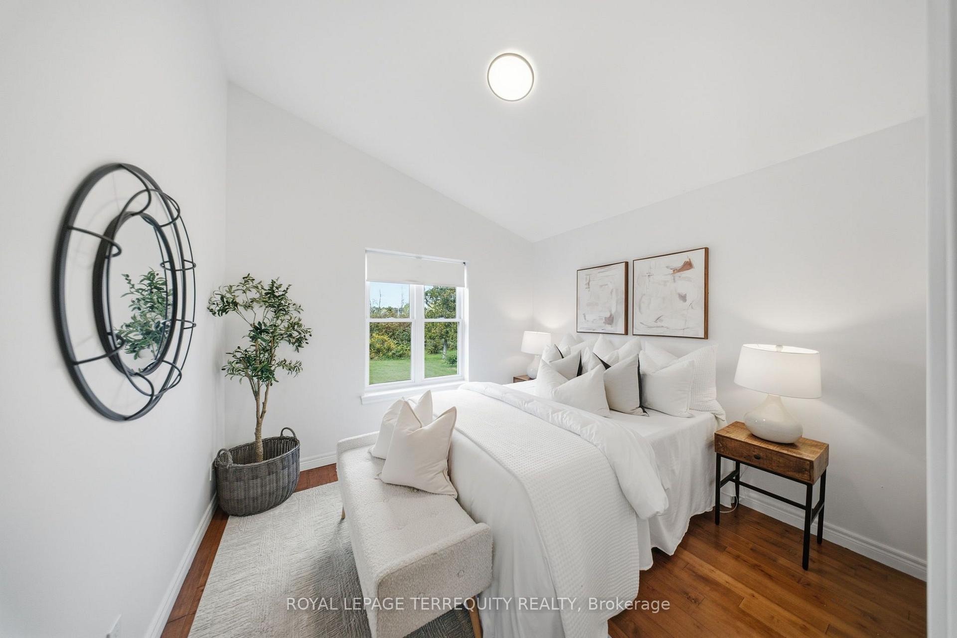 Photo 27 of 29 Ontoro Boulevard, Ajax, South East — HOMEH