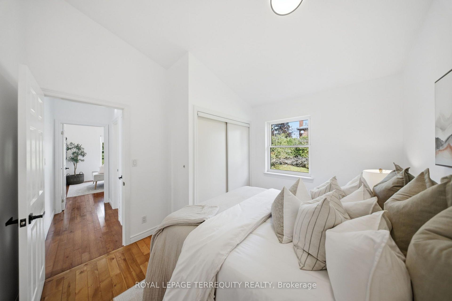 Photo 31 of 29 Ontoro Boulevard, Ajax, South East — HOMEH
