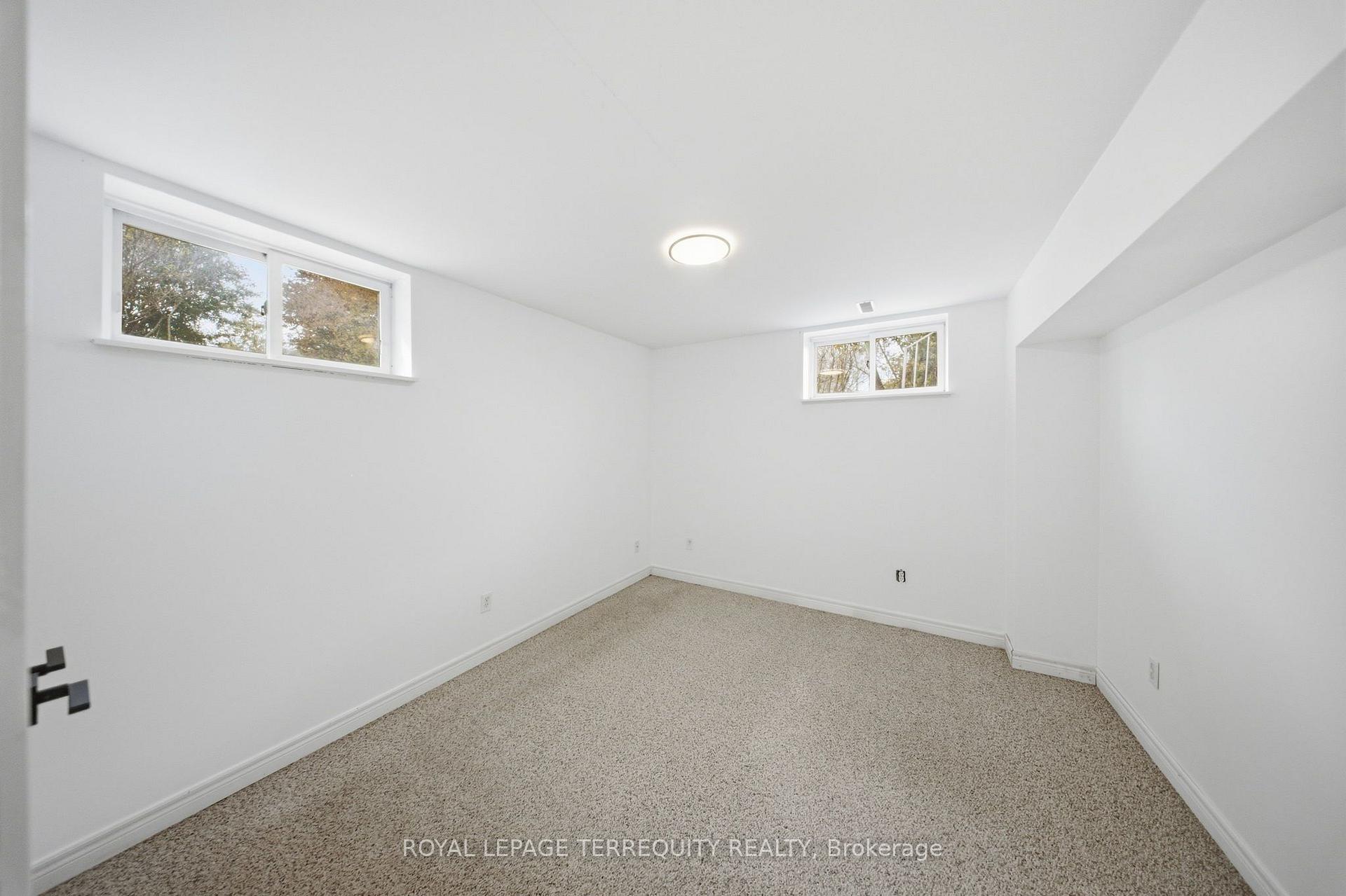 Photo 35 of 29 Ontoro Boulevard, Ajax, South East — HOMEH