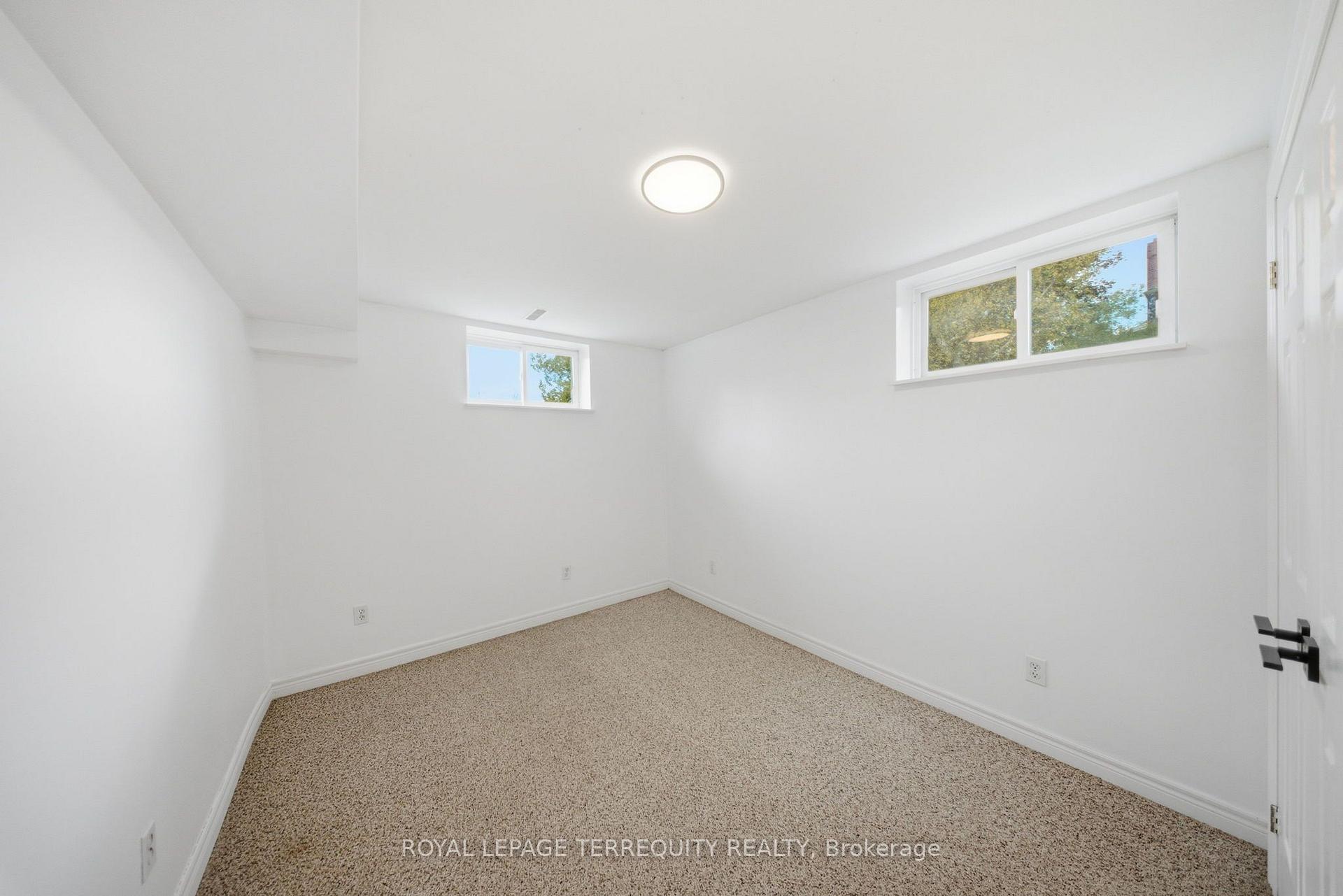 Photo 36 of 29 Ontoro Boulevard, Ajax, South East — HOMEH