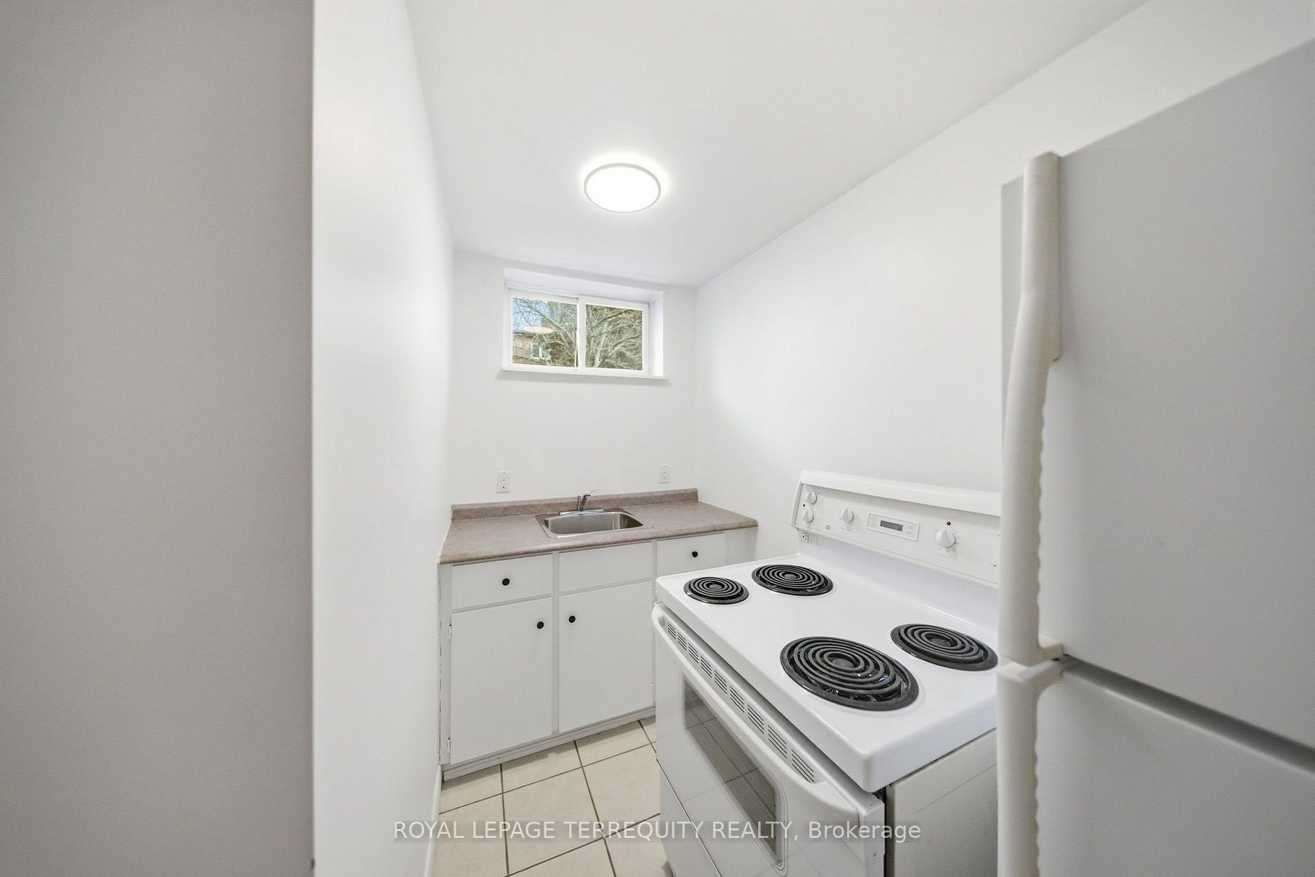 Photo 38 of 29 Ontoro Boulevard, Ajax, South East — HOMEH
