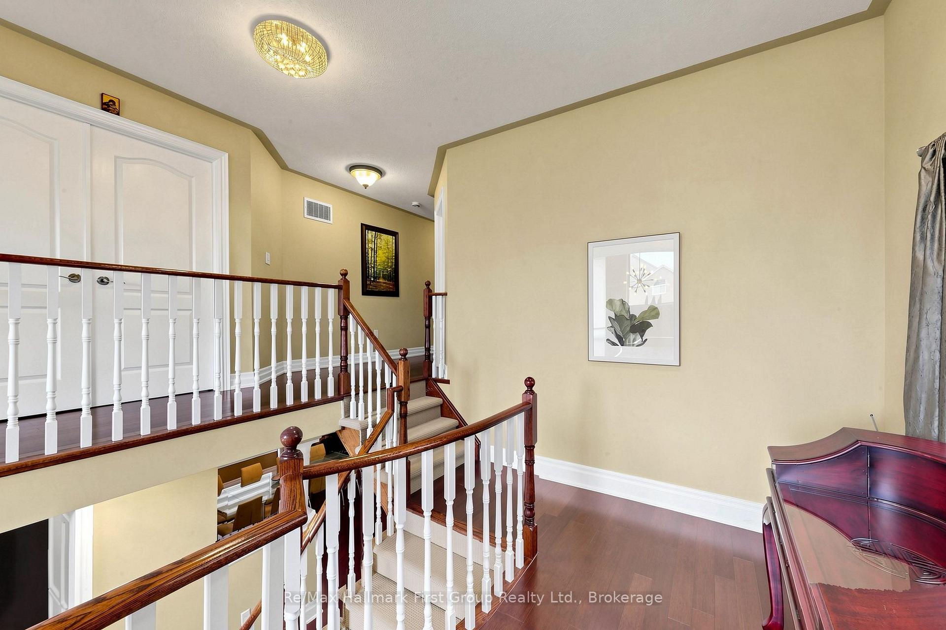 Photo 27 of 3271 Country Lane, Whitby, Williamsburg — HOMEH