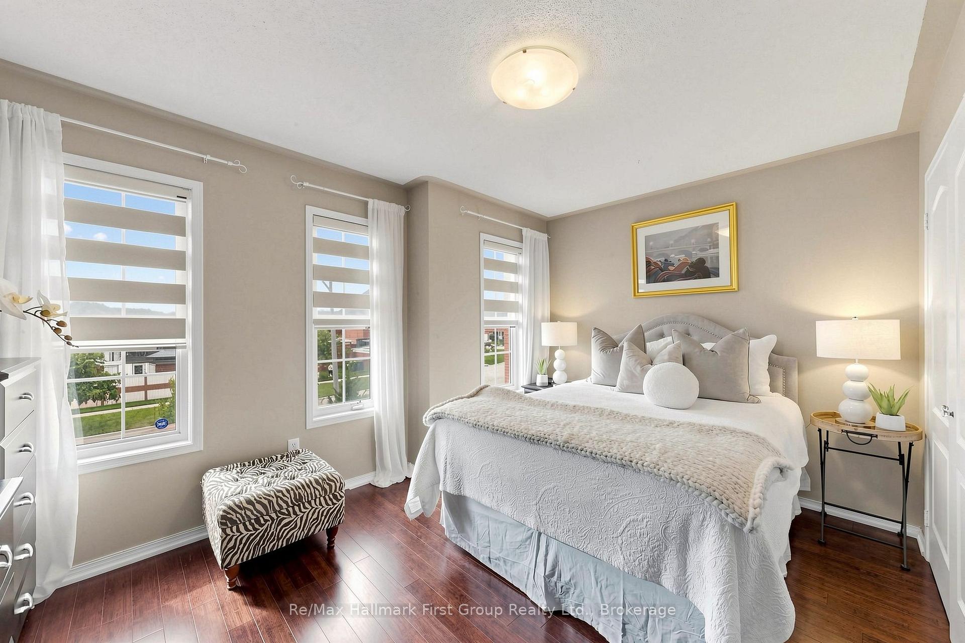 Photo 31 of 3271 Country Lane, Whitby, Williamsburg — HOMEH