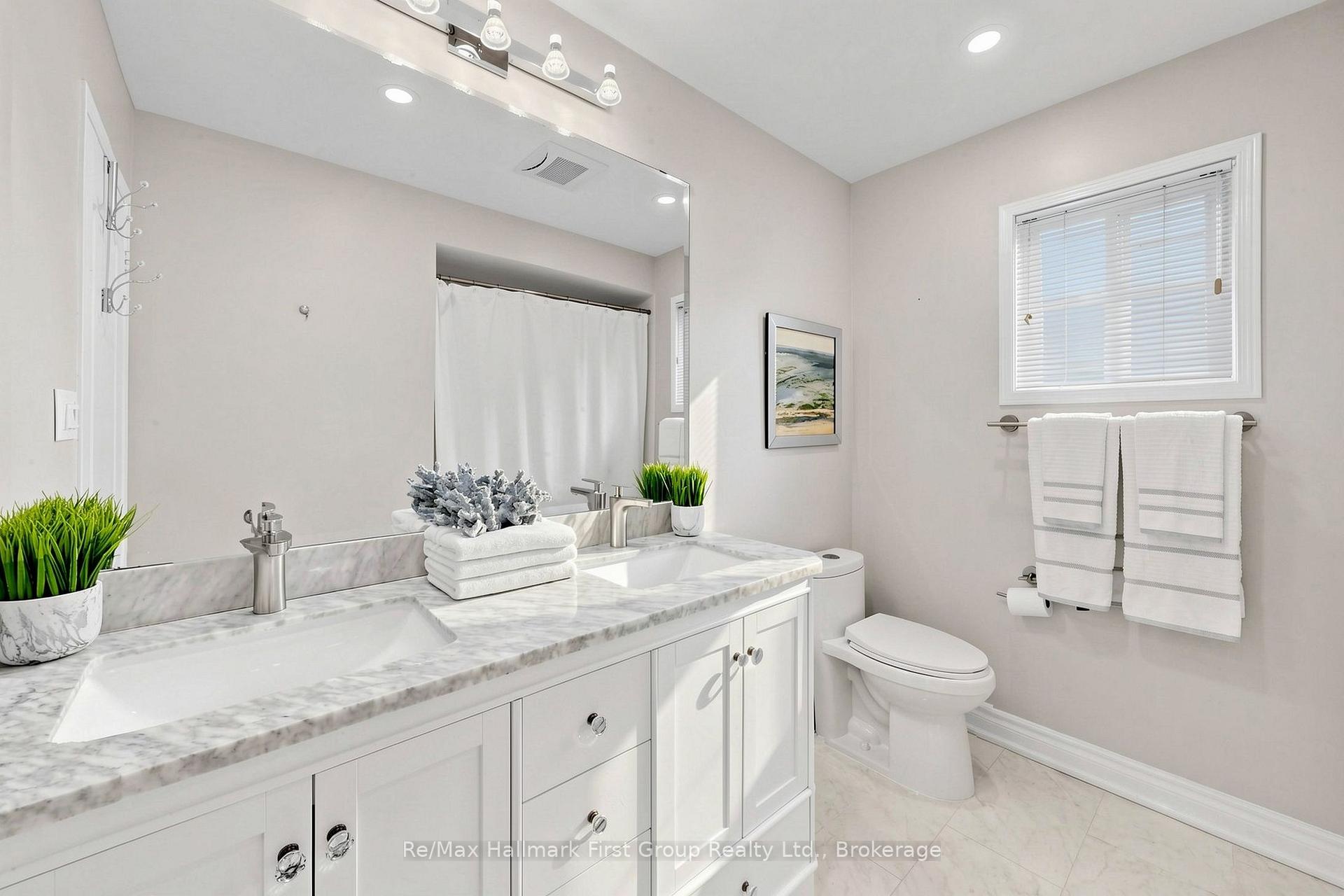 Photo 33 of 3271 Country Lane, Whitby, Williamsburg — HOMEH