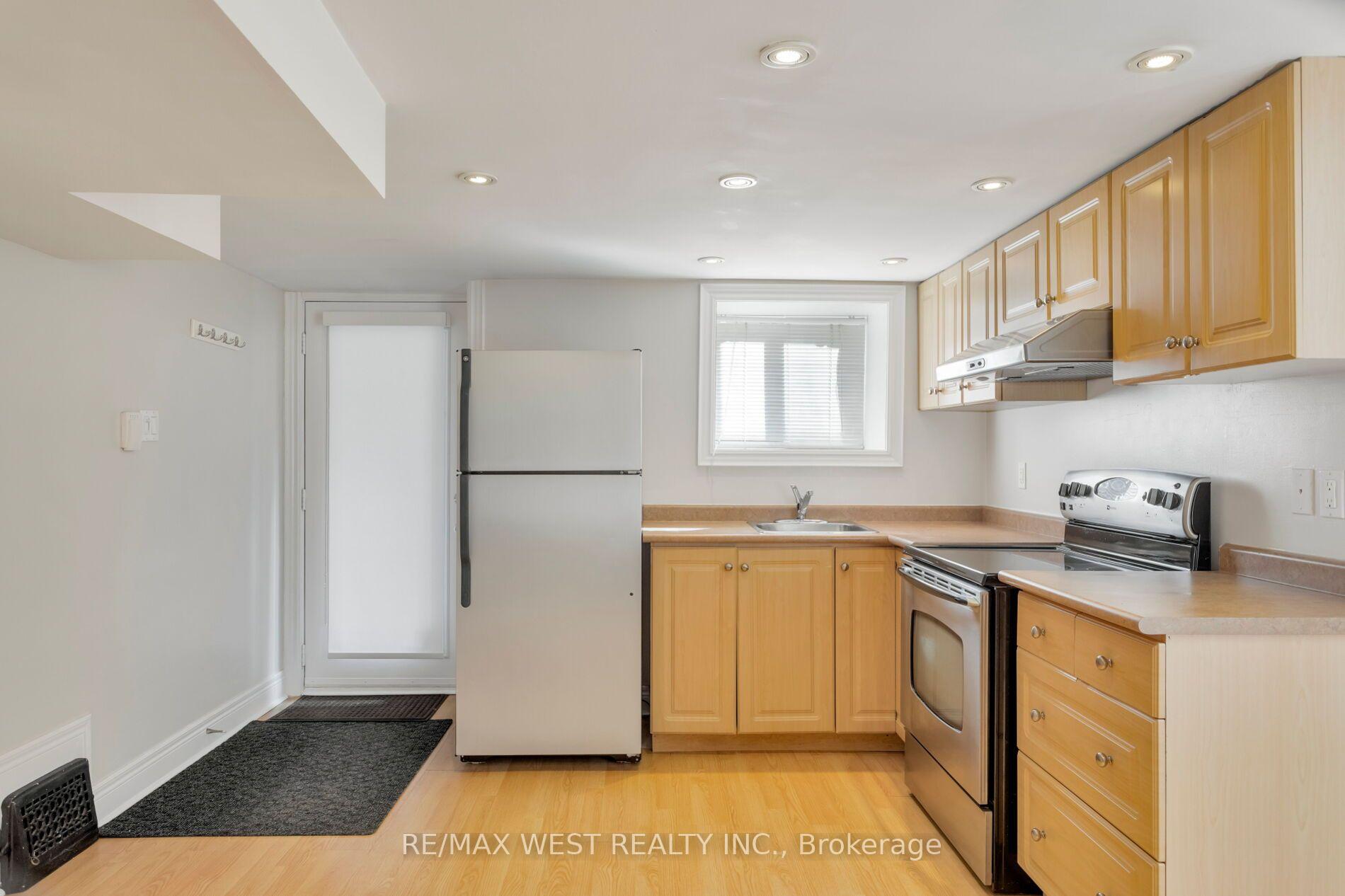 Photo 36 of 81 Chelsea Avenue, Toronto, High Park North — HOMEH