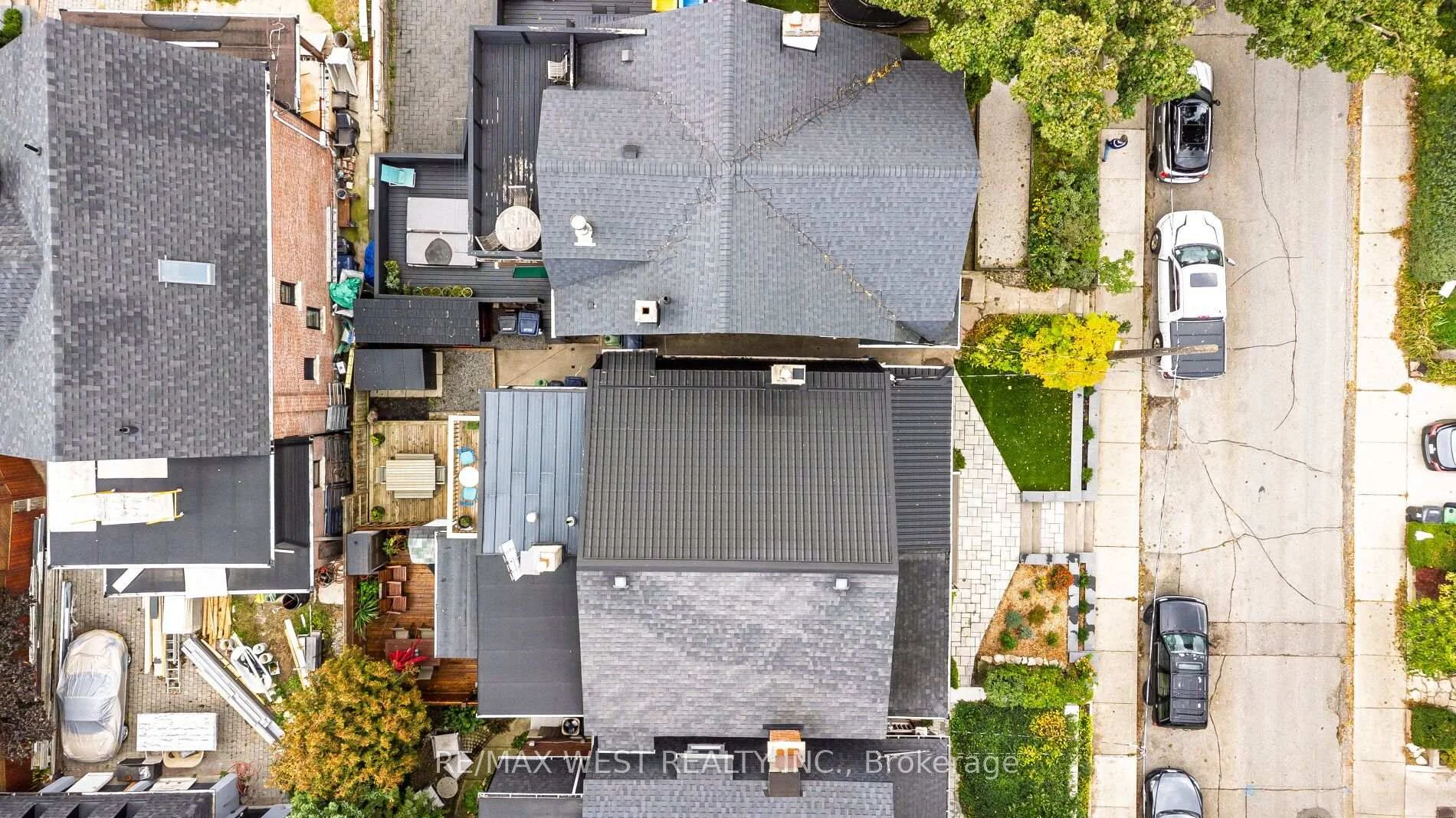 Photo 10 of 81 Chelsea Avenue, Toronto, High Park North — HOMEH