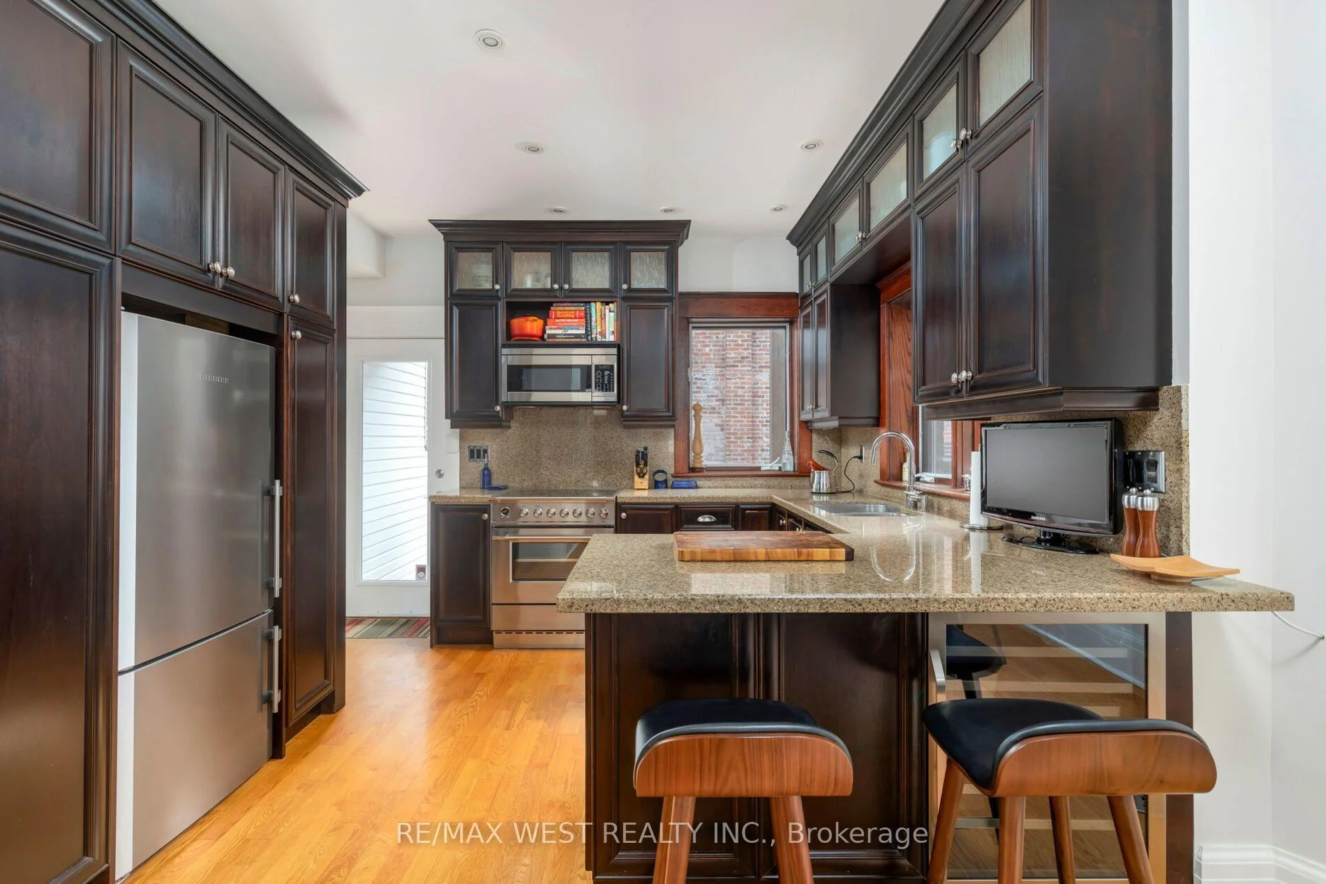 Photo 16 of 81 Chelsea Avenue, Toronto, High Park North — HOMEH