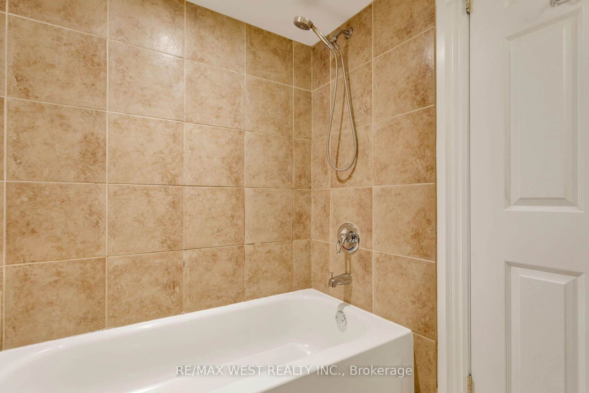Photo 42 of 81 Chelsea Avenue, Toronto, High Park North — HOMEH