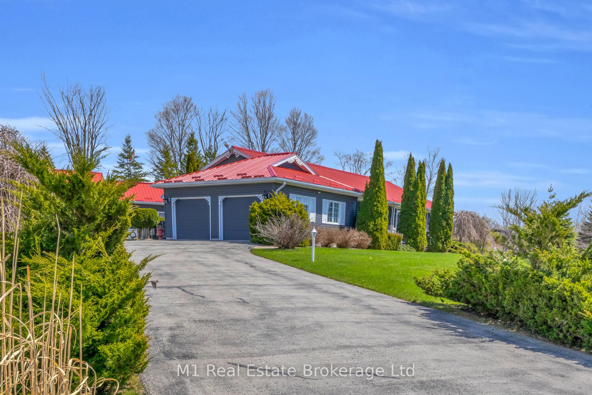 Photo 4 of 2 Joanne Crescent, Minto — HOMEH