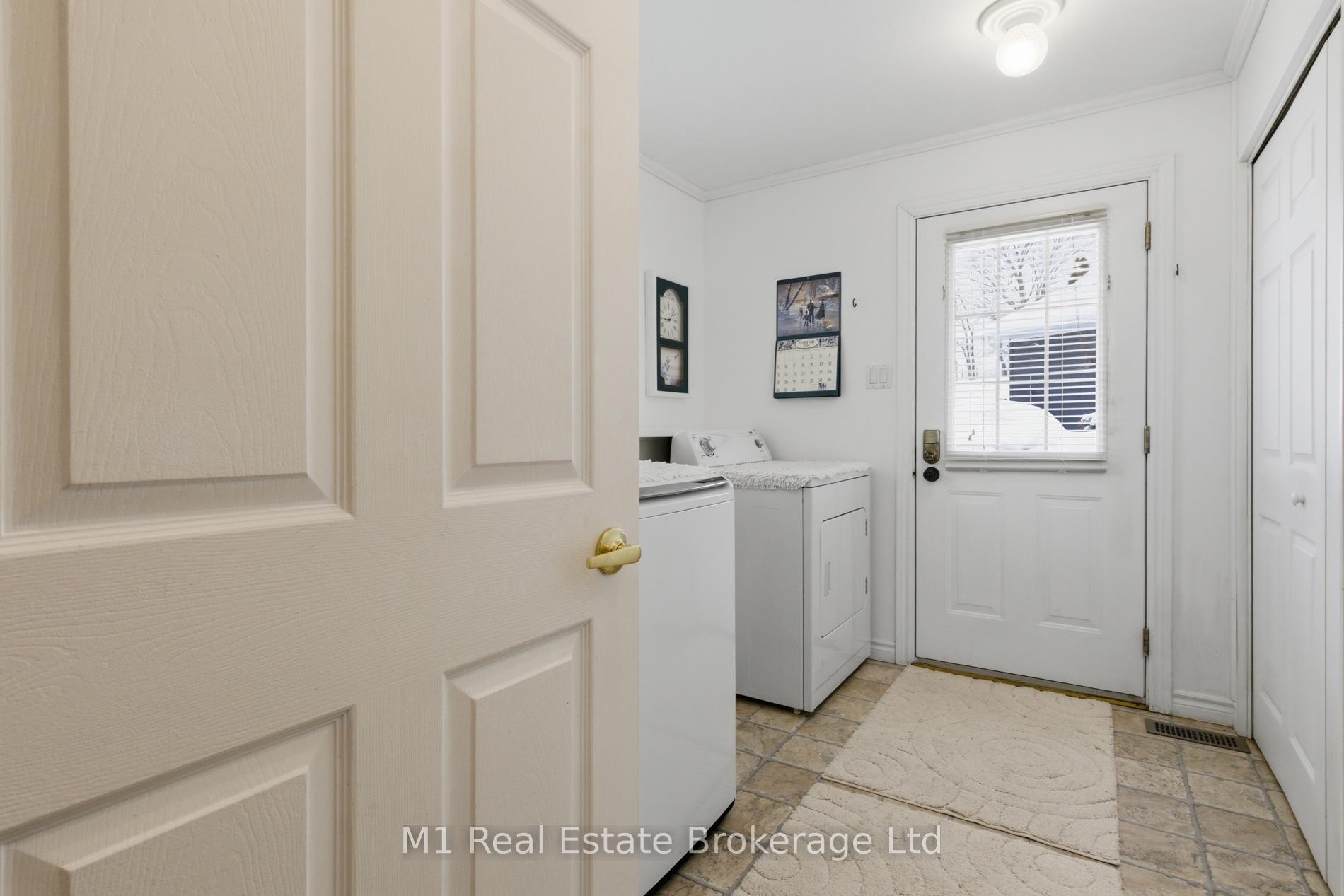 Photo 33 of 2 Joanne Crescent, Minto — HOMEH