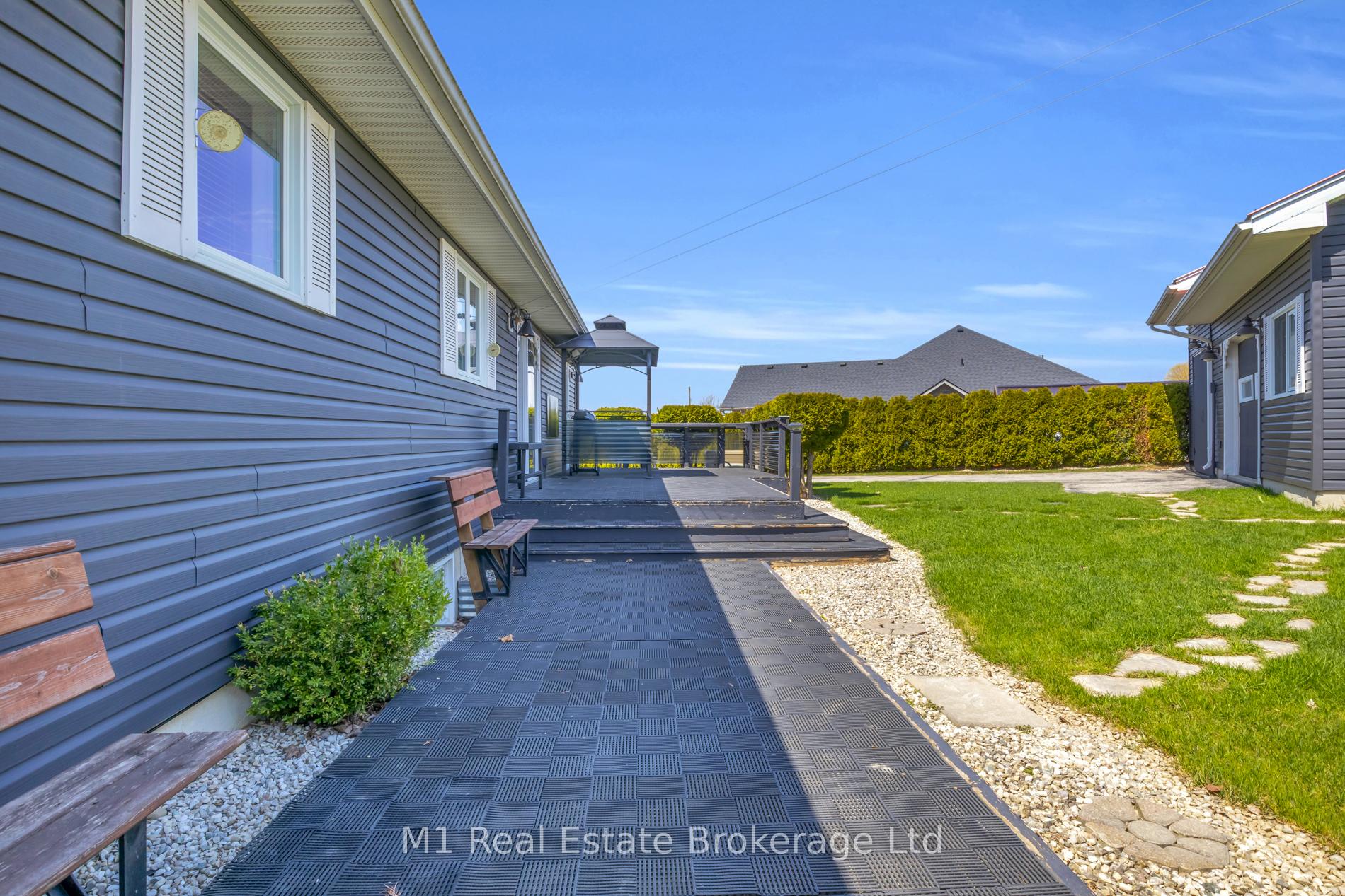 Photo 43 of 2 Joanne Crescent, Minto — HOMEH