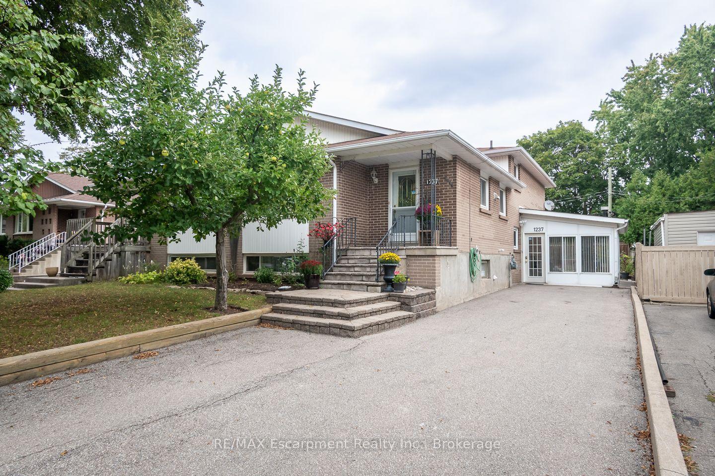 Photo of 1237 Redbank Crescent