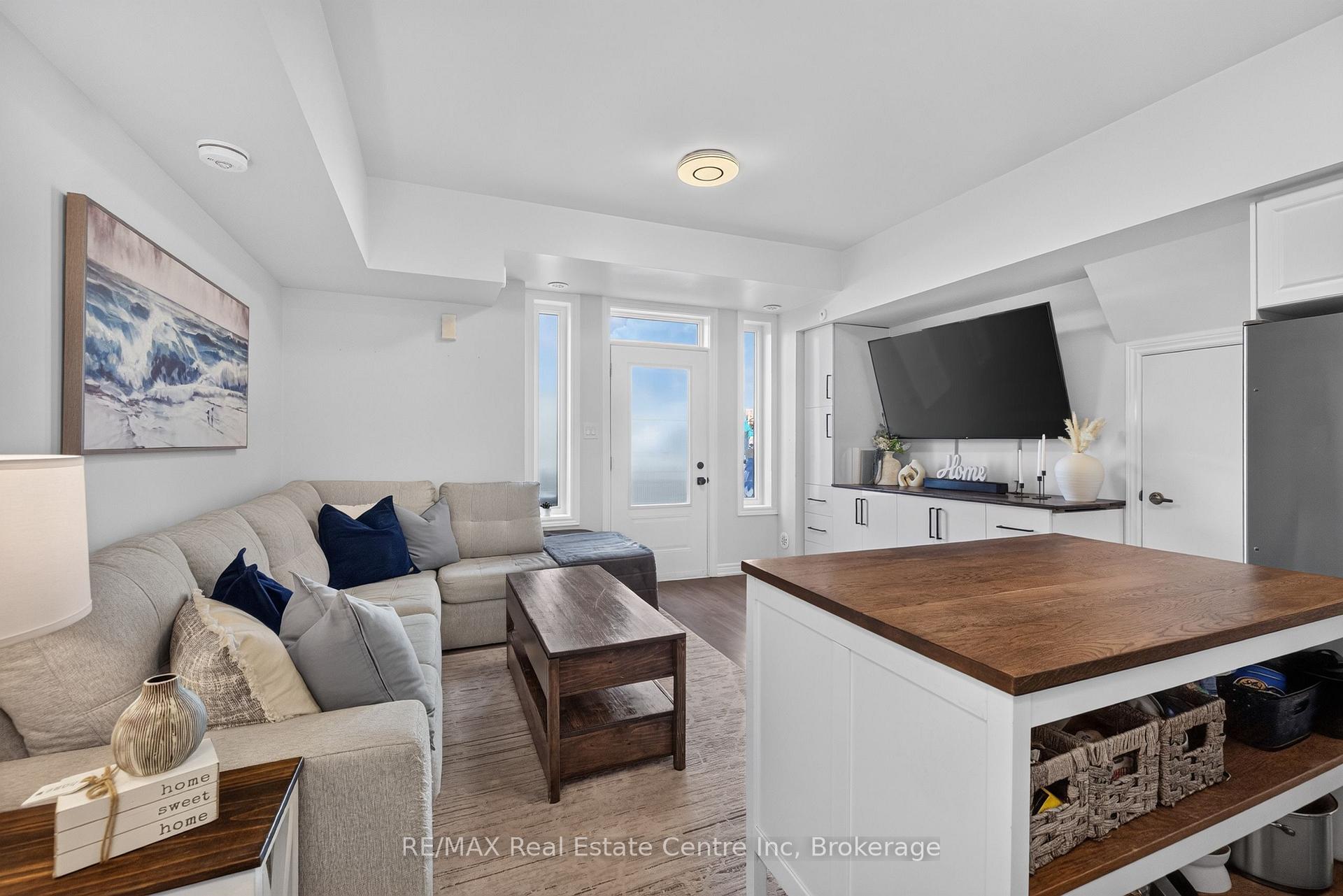 Photo 3 of Unit 74, 279 Law Drive, Guelph, Grange Road — HOMEH