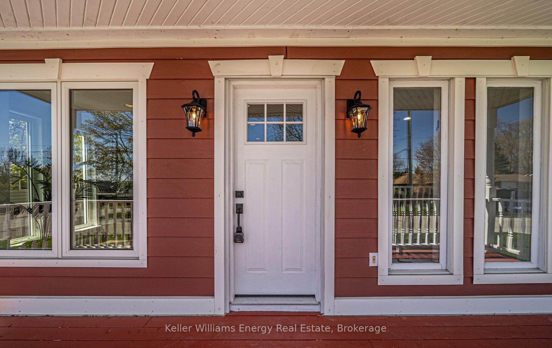Photo 4 of 676 Victory Drive, Pickering, West Shore — HOMEH