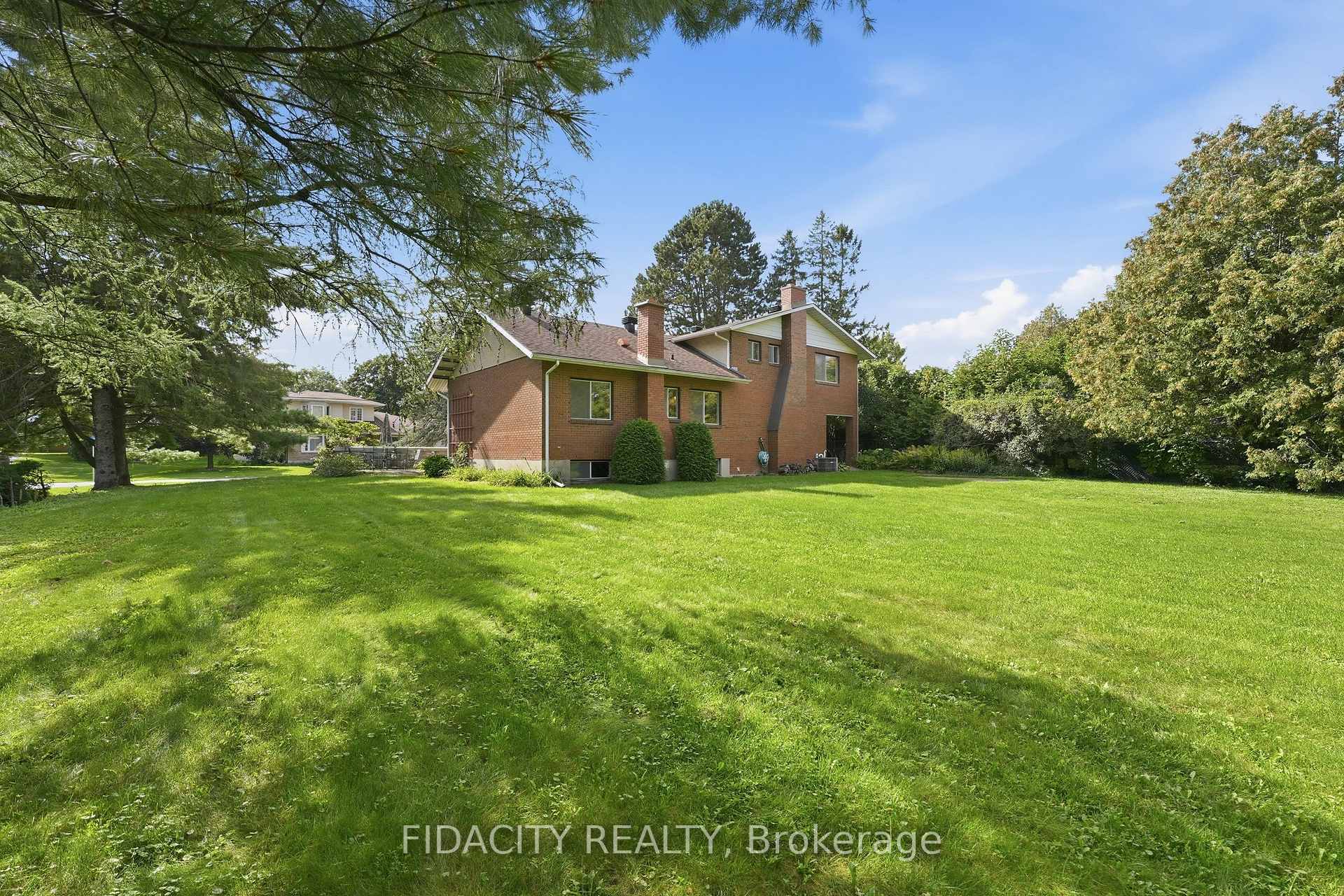 Photo 4 of 45 Cortleigh Drive, Ottawa, Barrhaven - Hearts Desire — HOMEH