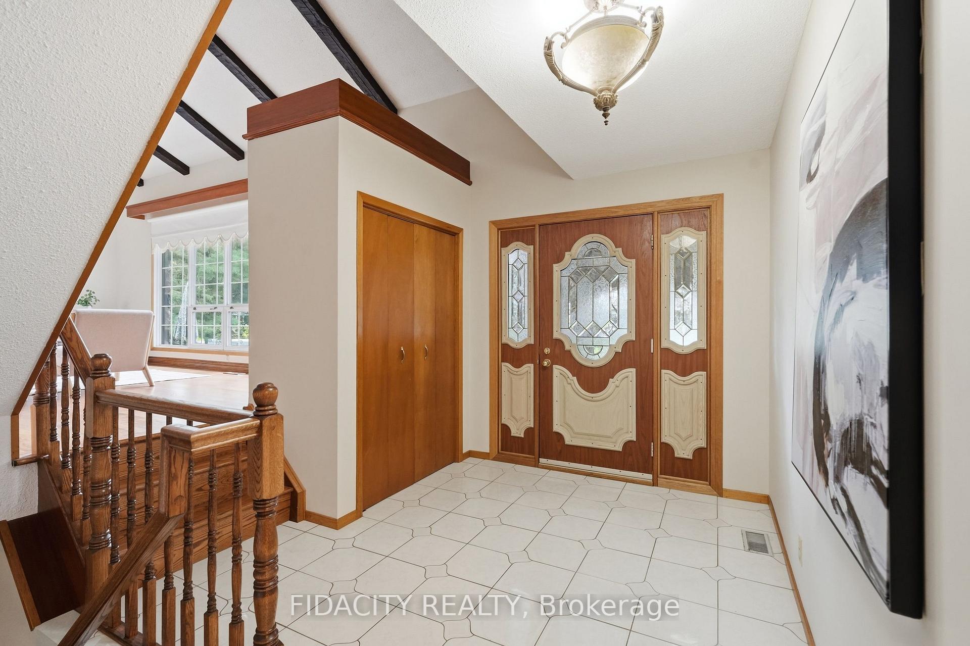Photo 5 of 45 Cortleigh Drive, Ottawa, Barrhaven - Hearts Desire — HOMEH