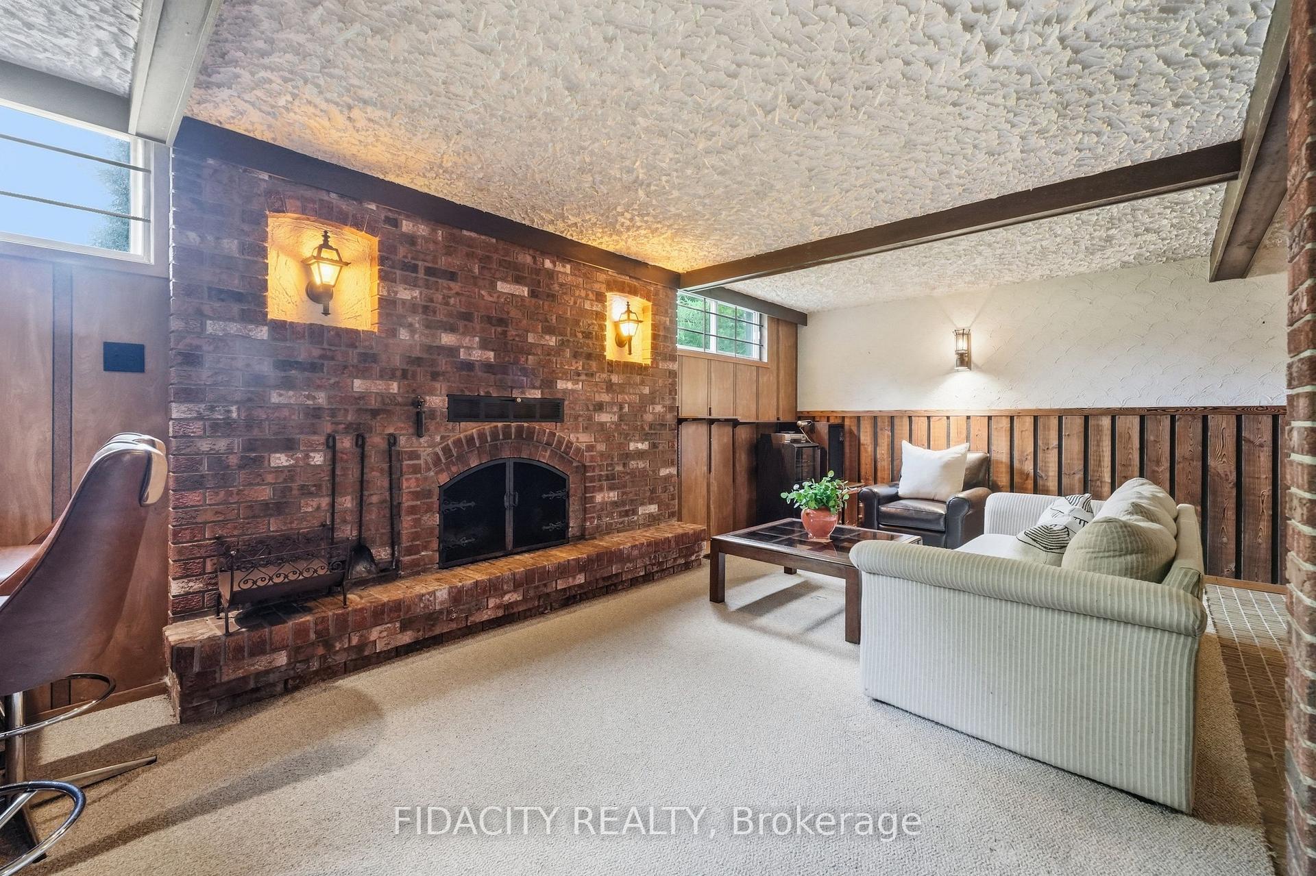 Photo 31 of 45 Cortleigh Drive, Ottawa, Barrhaven - Hearts Desire — HOMEH