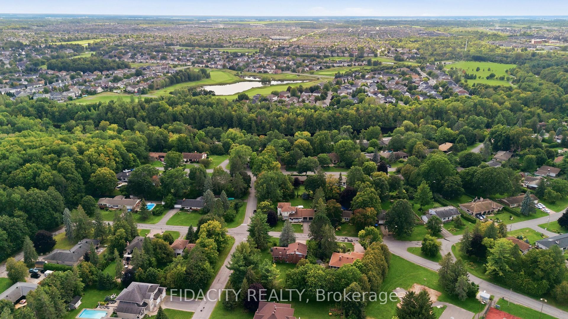 Photo 43 of 45 Cortleigh Drive, Ottawa, Barrhaven - Hearts Desire — HOMEH