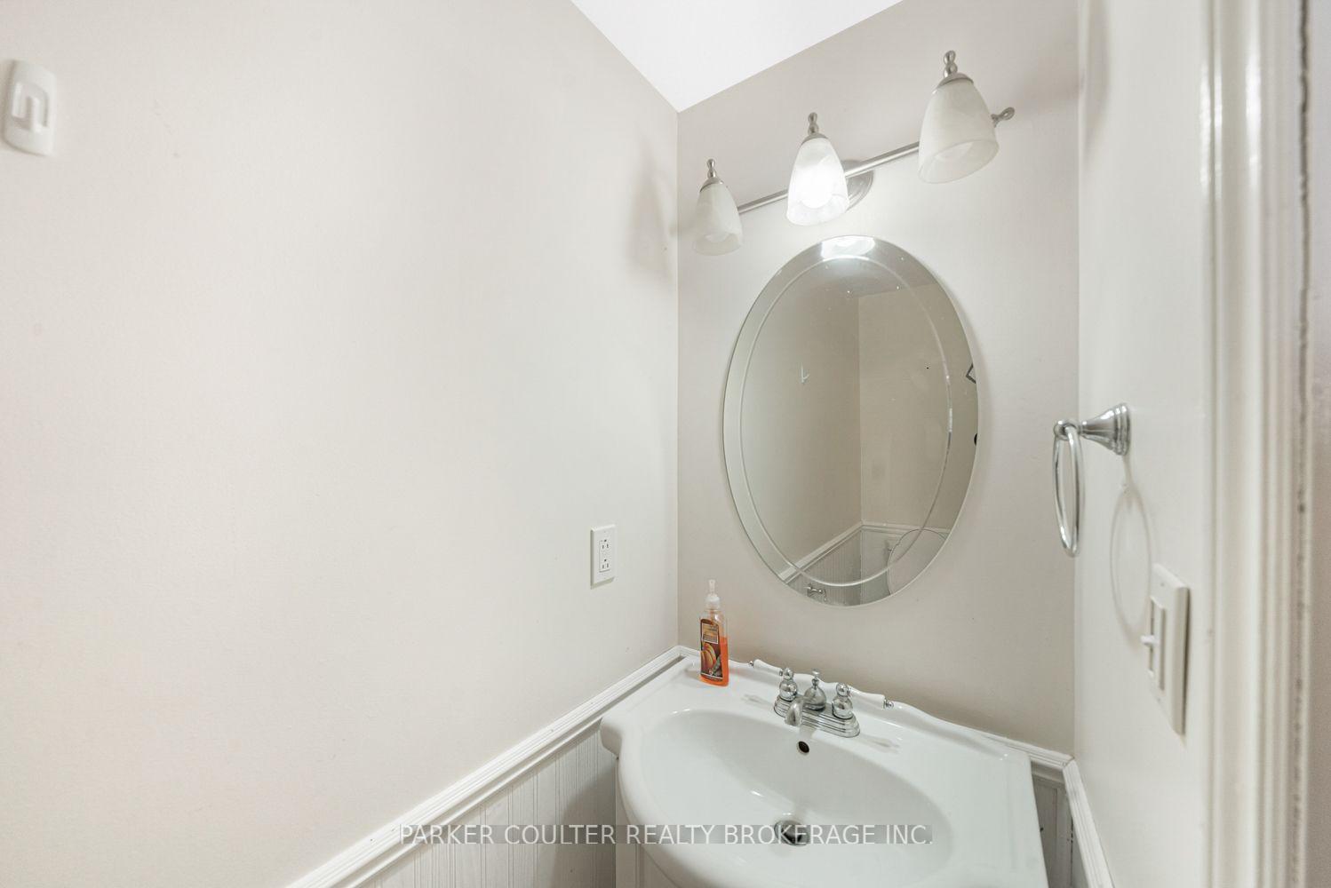 Photo 20 of 204 Beattie Avenue, New Tecumseth, Alliston — HOMEH