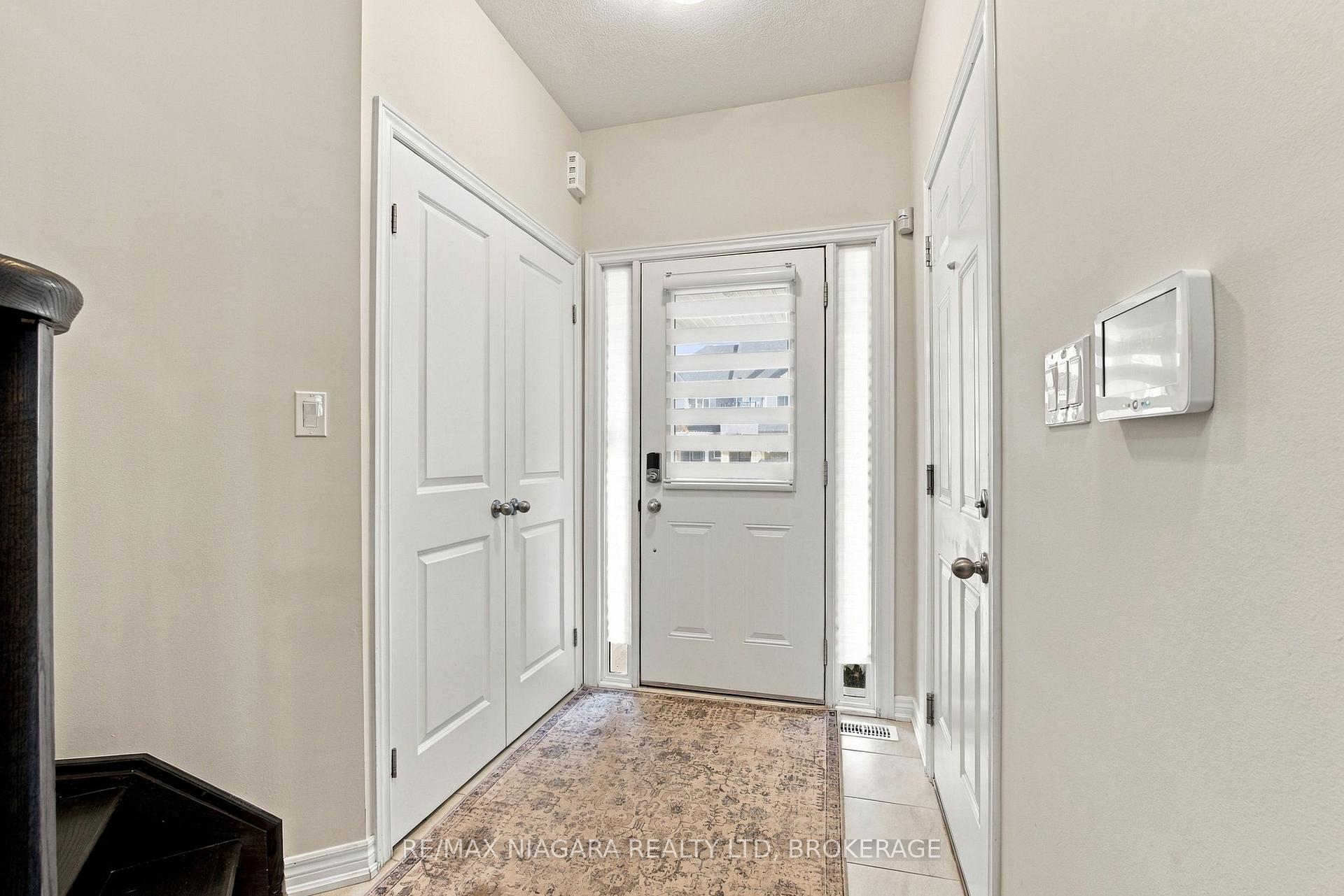 Photo 4 of 46 Pinot Crescent, Hamilton, Fruitland — HOMEH